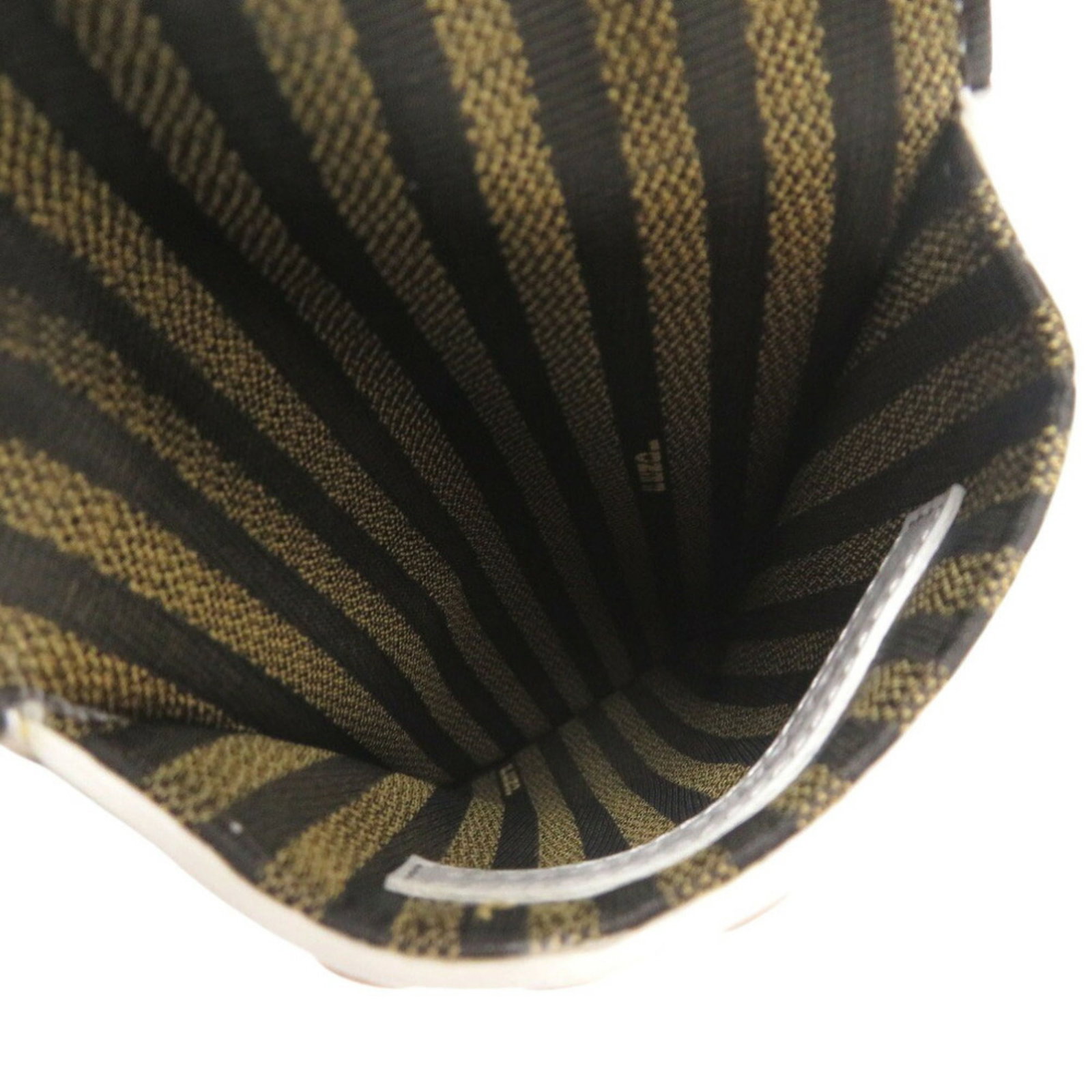 Fendi pouch leather - 6