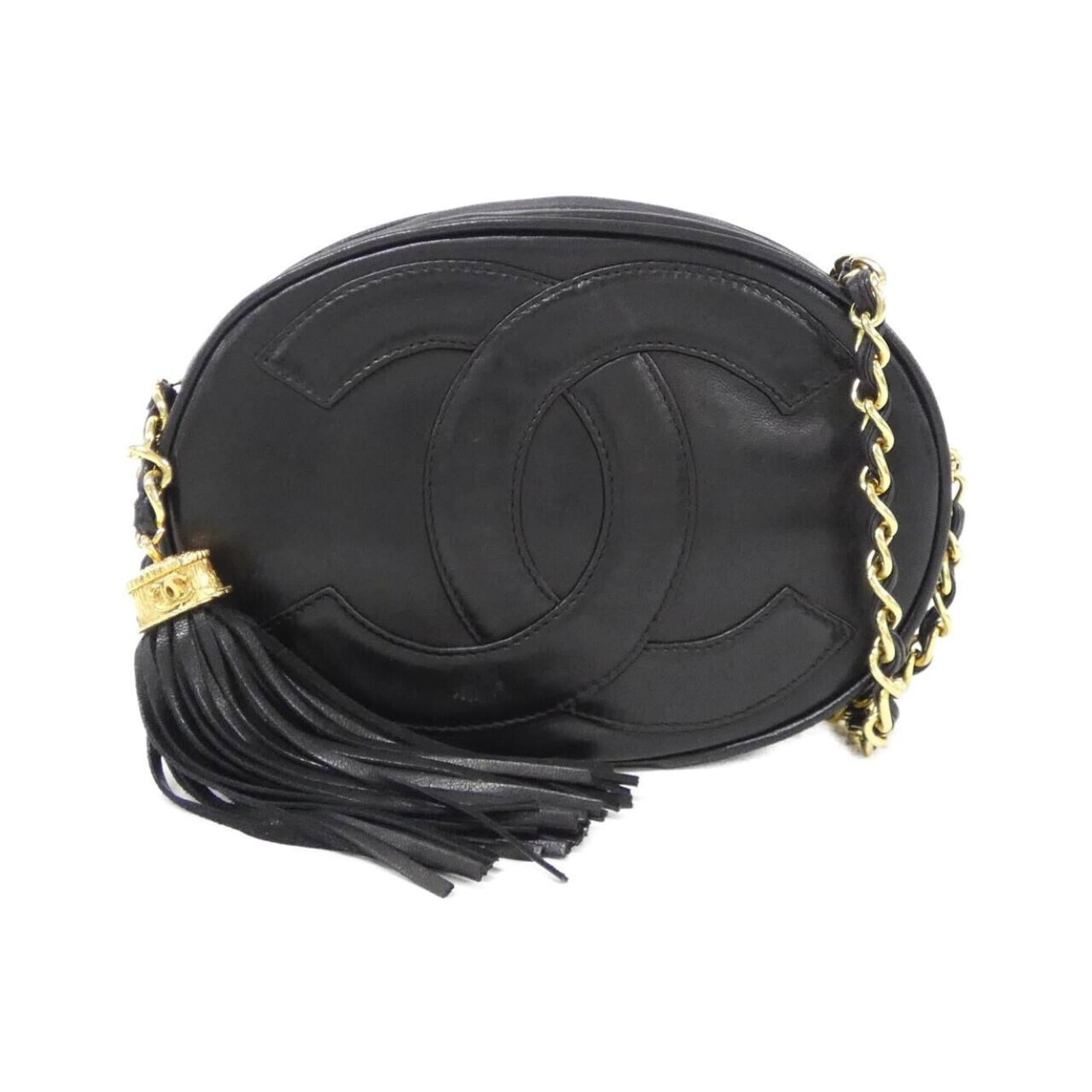 Shoulder Bag Leather Chanel: Shoulder Bag Leather Chanel Black lambskin shoulder bag from Chanel, measuring 13cm x 19cm x 4cm. This leather bag features the iconic design and style that Chanel is known for, with a classic black