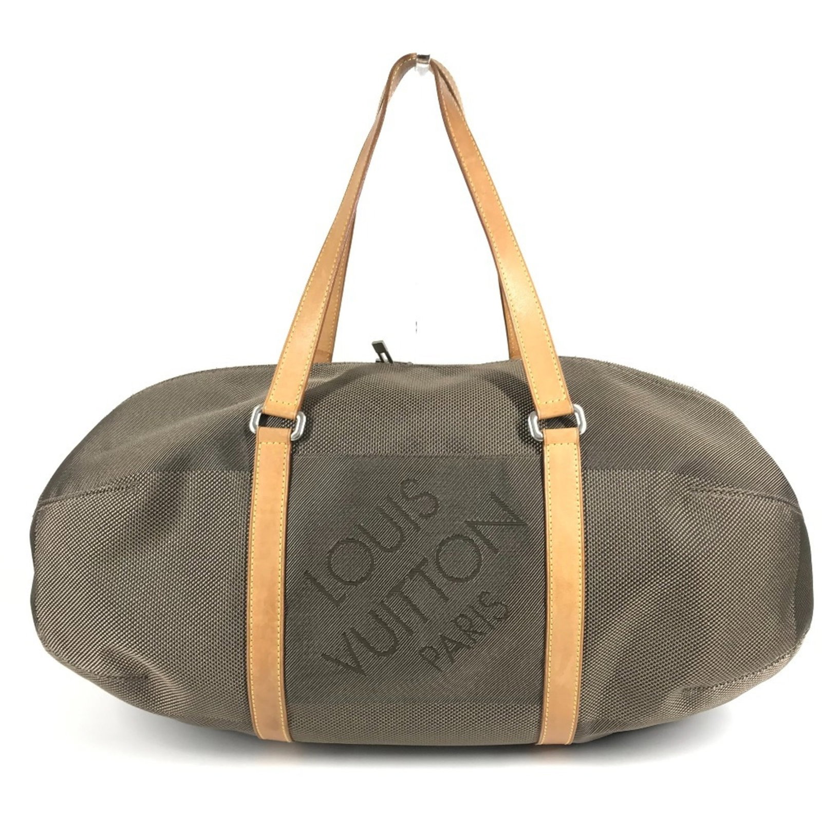 Louis Vuitton Boston Bag Shoulder Bag Damier Geant: Louis Vuitton Boston Bag Shoulder Bag Damier Geant The Louis Vuitton Boston Bag Shoulder Bag Damier Geant features the iconic Damier Geant pattern in khaki, adding a touch of classic elegance to any o