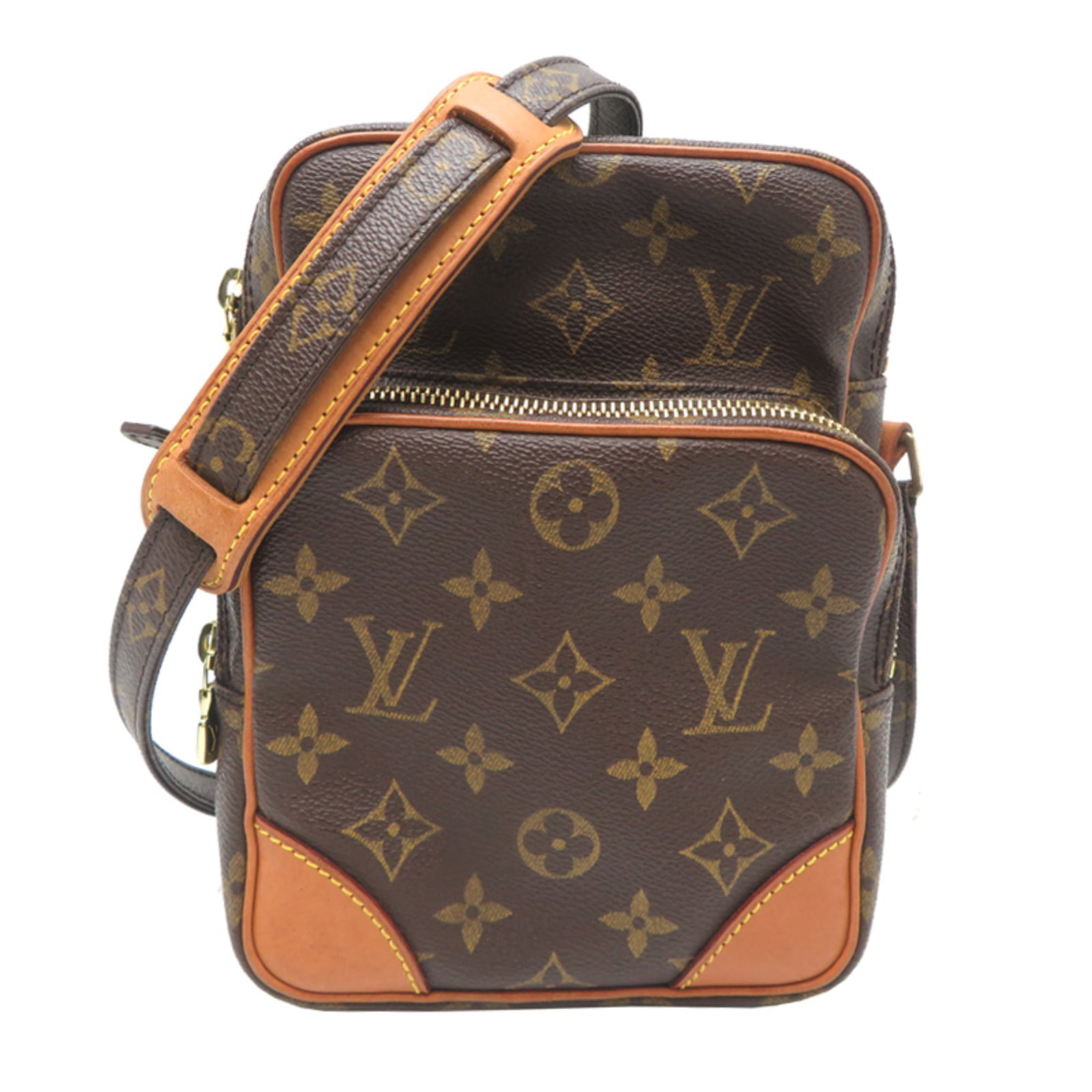 Shoulder Bag Monogram By Louis Vuitton: Shoulder Bag Monogram By Louis Vuitton Monogrammed luxury awaits with this Louis Vuitton shoulder bag, boasting the iconic monogram pattern in rich brown hues. Measuring 20.5cm x 14.5cm x 8.5cm, it