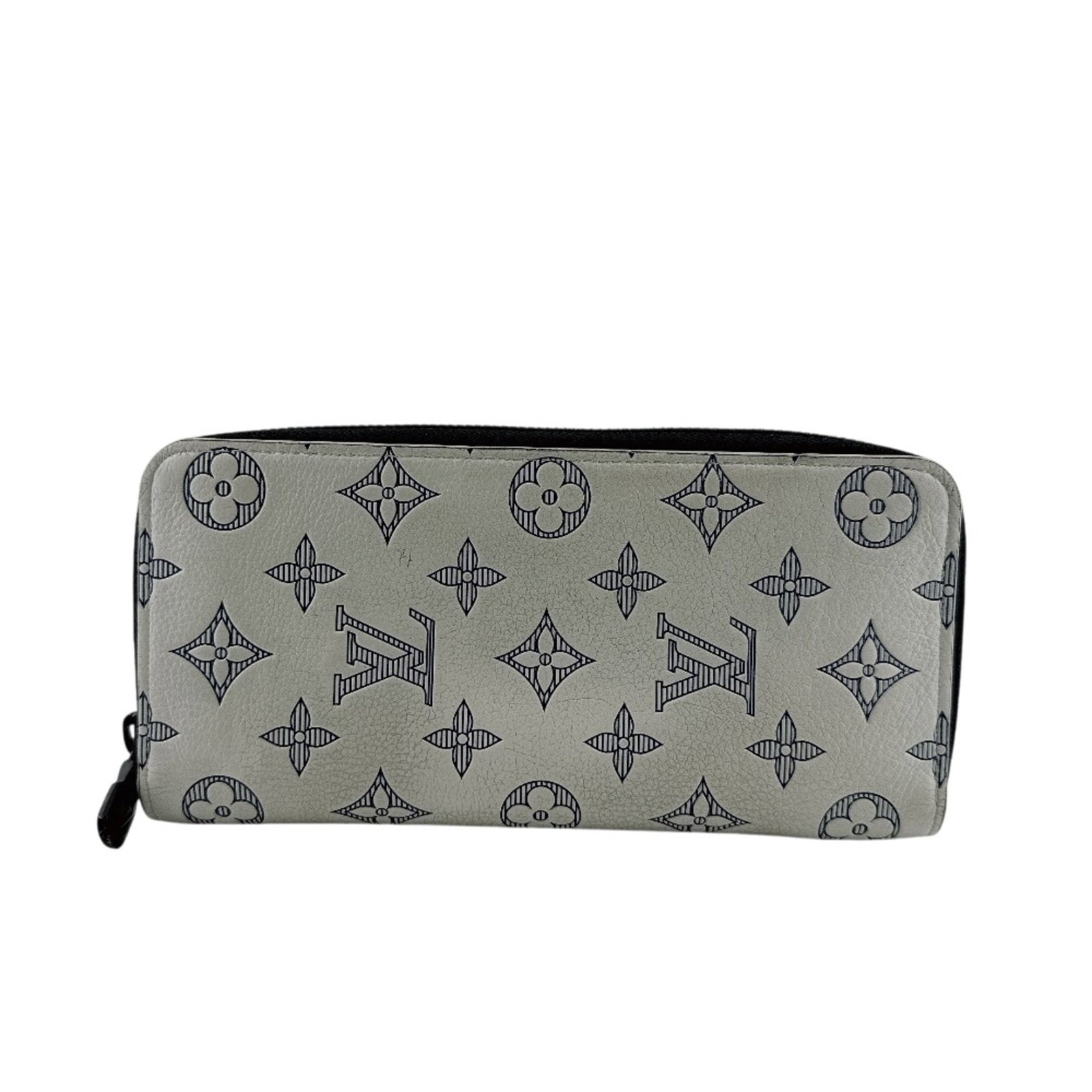 Long Wallet Bi Fold Leather Louis Vuitton: Long Wallet Bi Fold Leather Louis Vuitton White Long Wallet Bi Fold Leather Louis Vuitton. Made from high-quality leather, this bi-fold wallet features the iconic Monogram Shadow design. With its clas