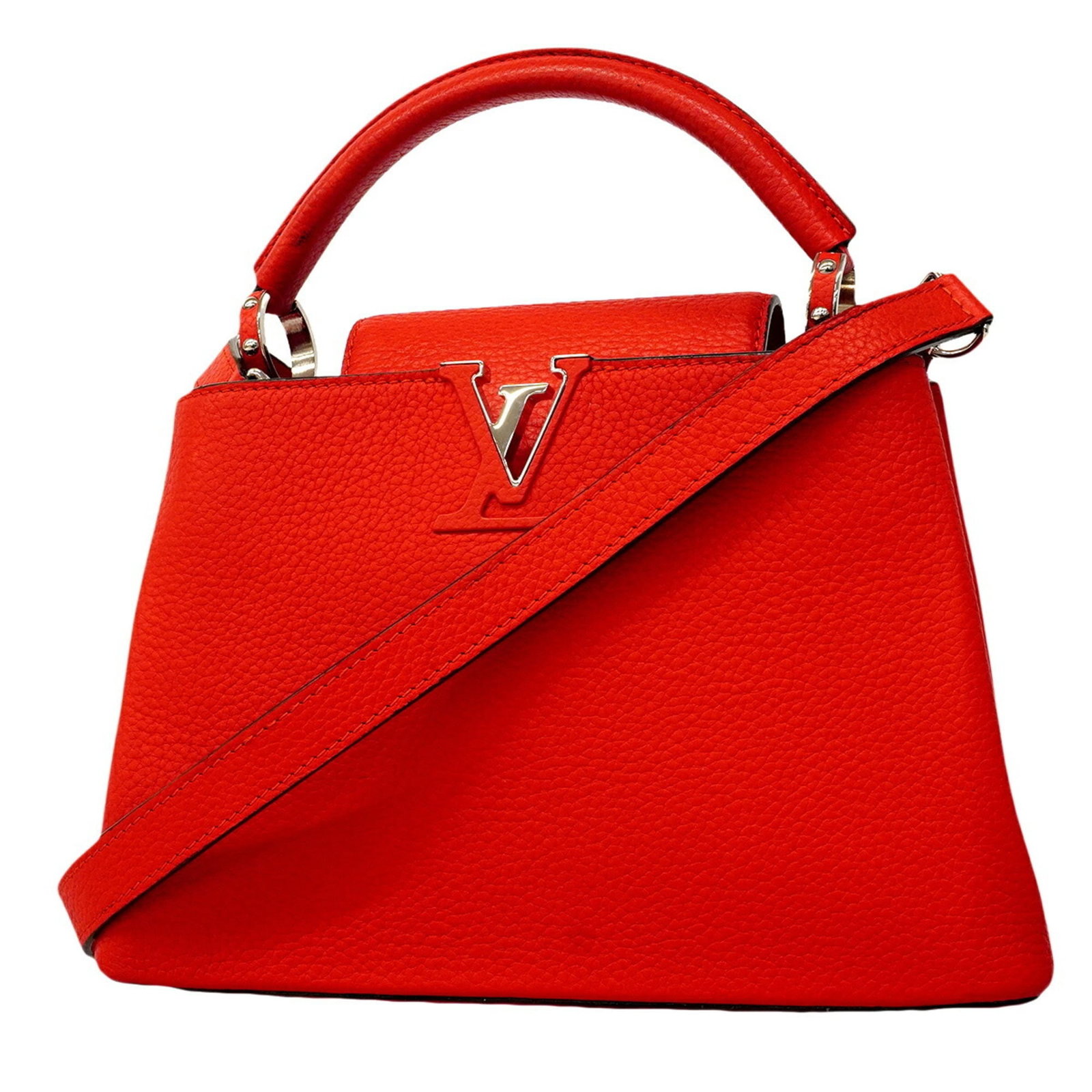 Louis Vuitton Handbag: Louis Vuitton Handbag Red Louis Vuitton Handbag, measuring 17.5cm x 27cm x 9cm, features the iconic brand's signature style with a bold red color that adds a pop of personality to any outfit. The bag'