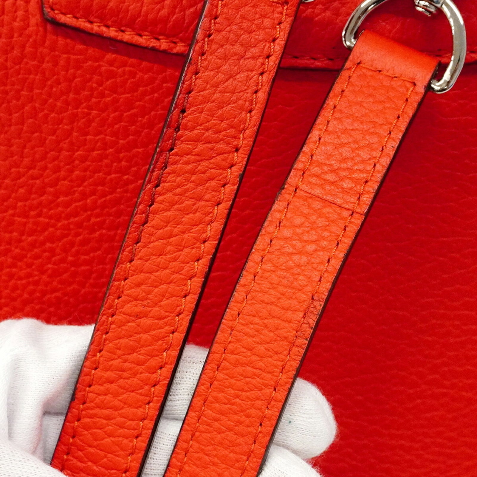 Louis Vuitton Handbag - 9