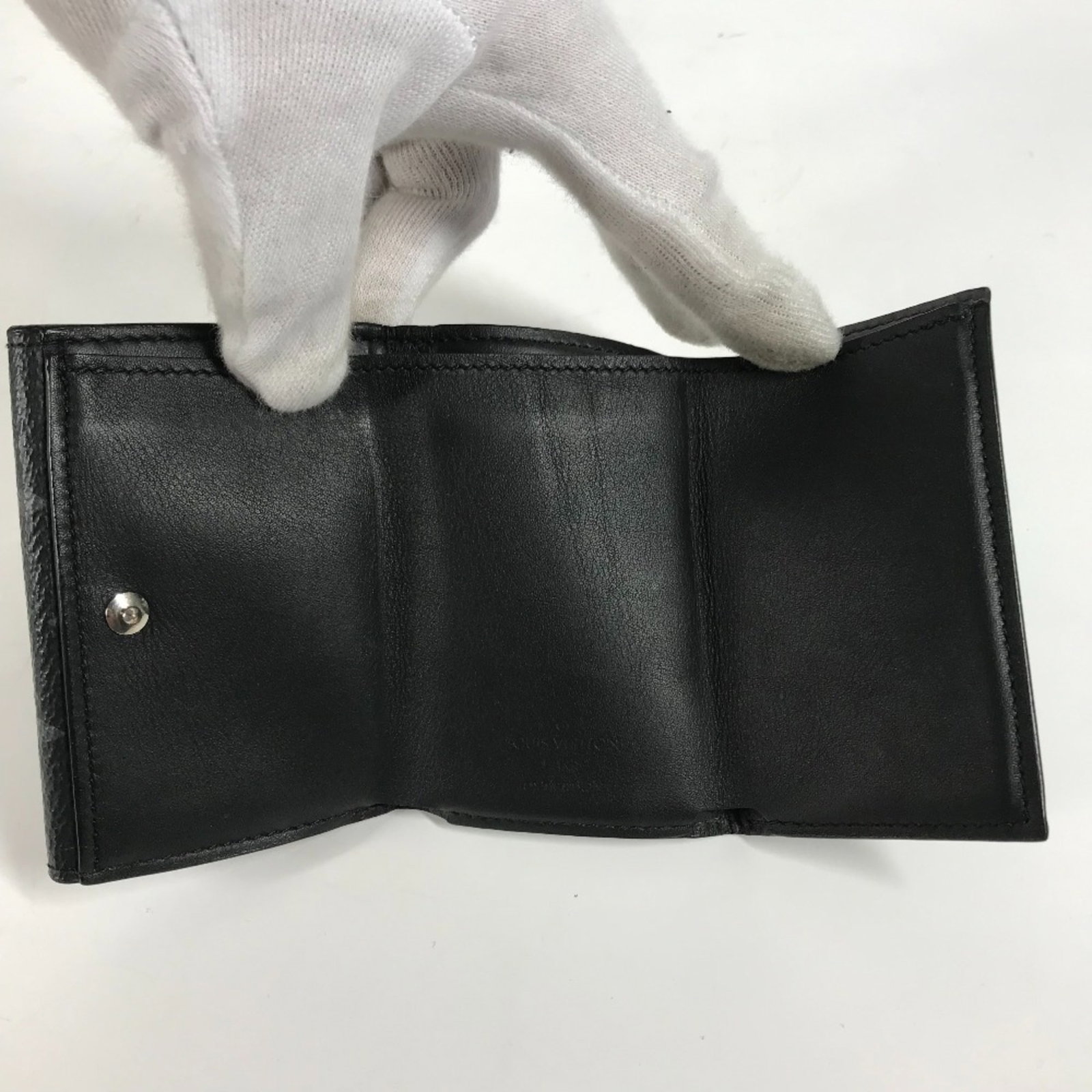 Monogram Eclipse Tri Fold Louis Vuitton - 12