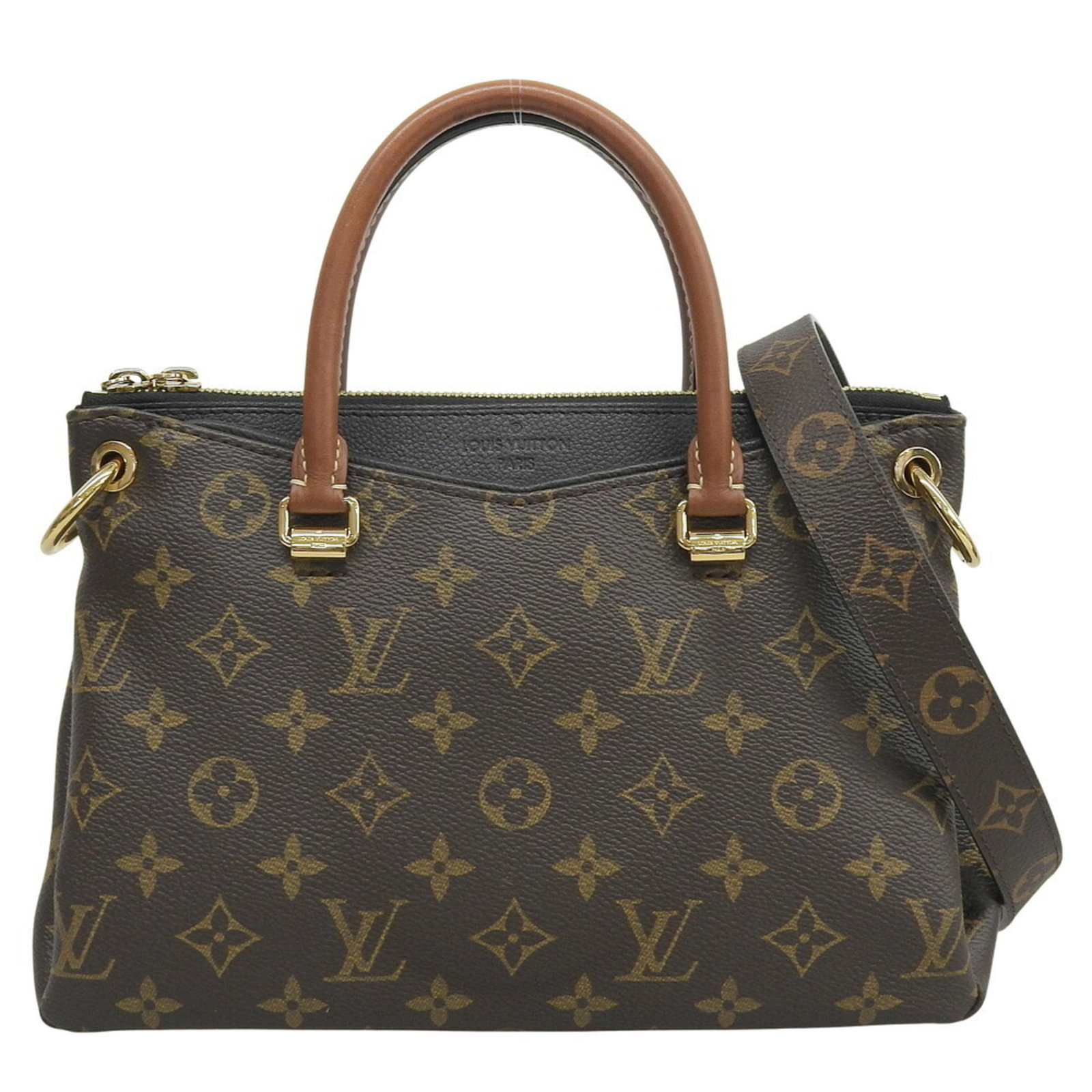 Vuitton Leather Pvc Bag Handbag Shoulder: Vuitton Leather Pvc Bag Handbag Shoulder The Louis Vuitton M41218 shoulder bag features a striking combination of PVC and leather materials, showcasing the iconic brand's signature monogram pattern.