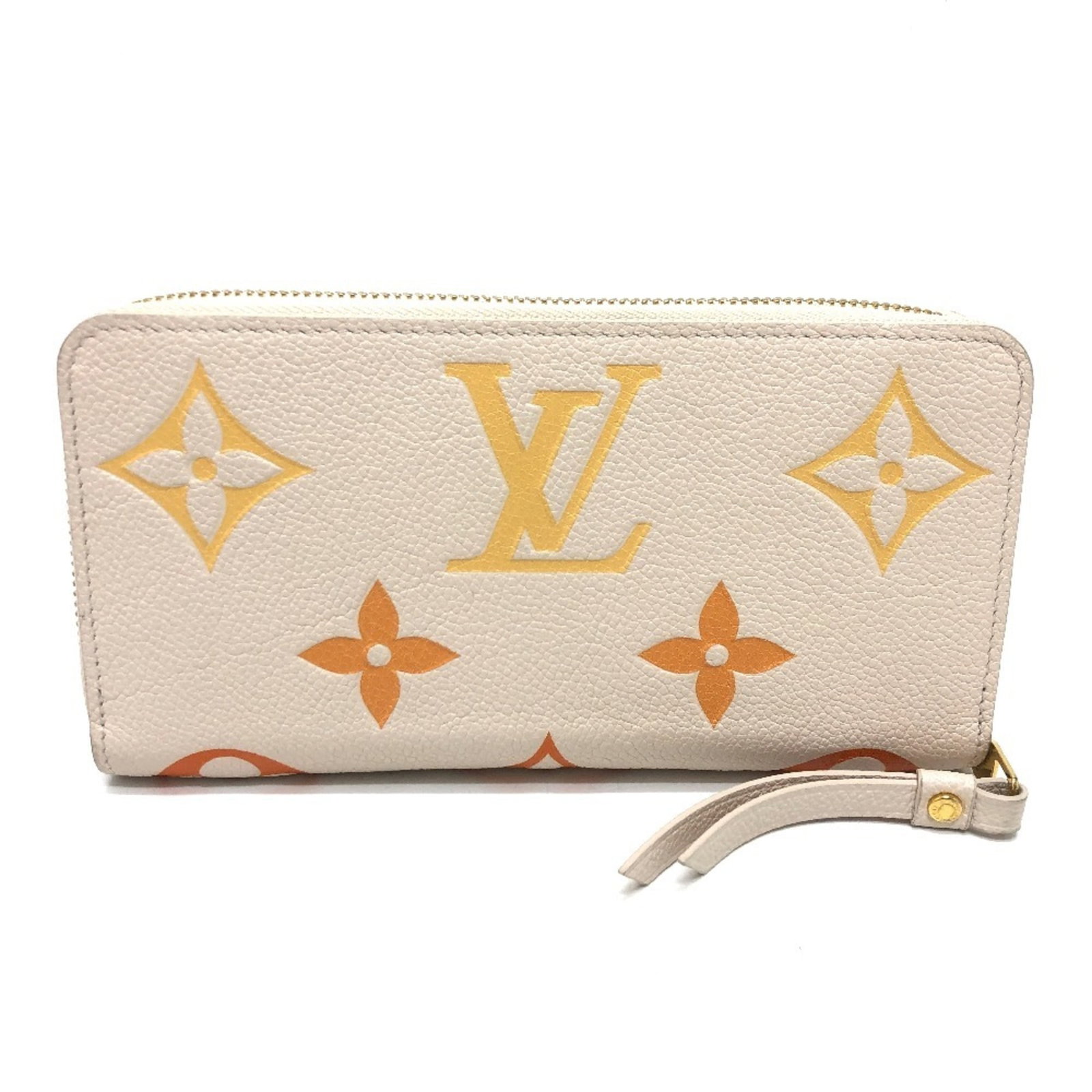 Louis Vuitton Coin Purse/ Coin Case Monogram Empreinte: Louis Vuitton Coin Purse/ Coin Case Monogram Empreinte The Louis Vuitton Coin Purse/ Coin Case Monogram Empreinte features the iconic monogram pattern, adding a touch of luxury to any outfit. Made