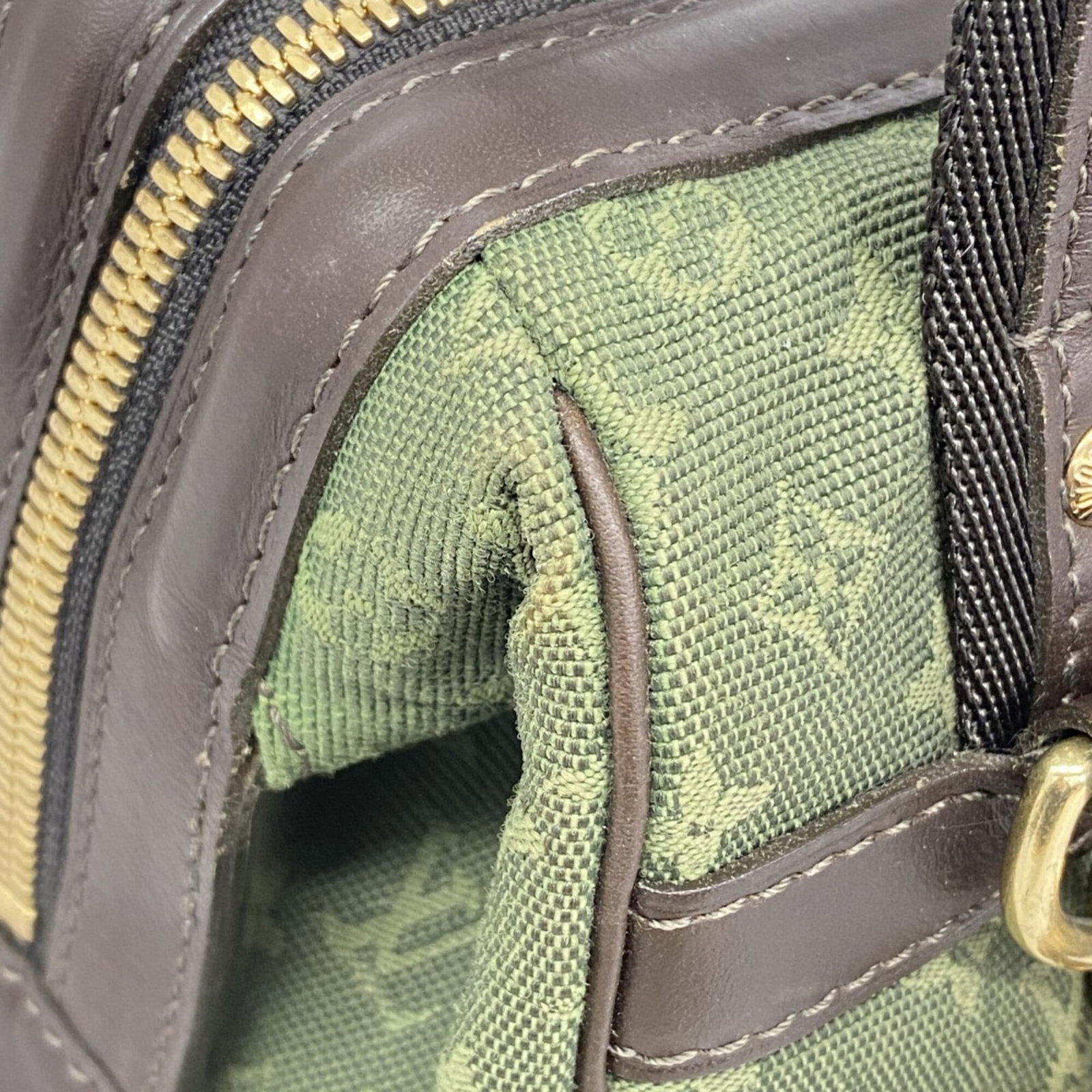 Louis Vuitton Handbag - 7