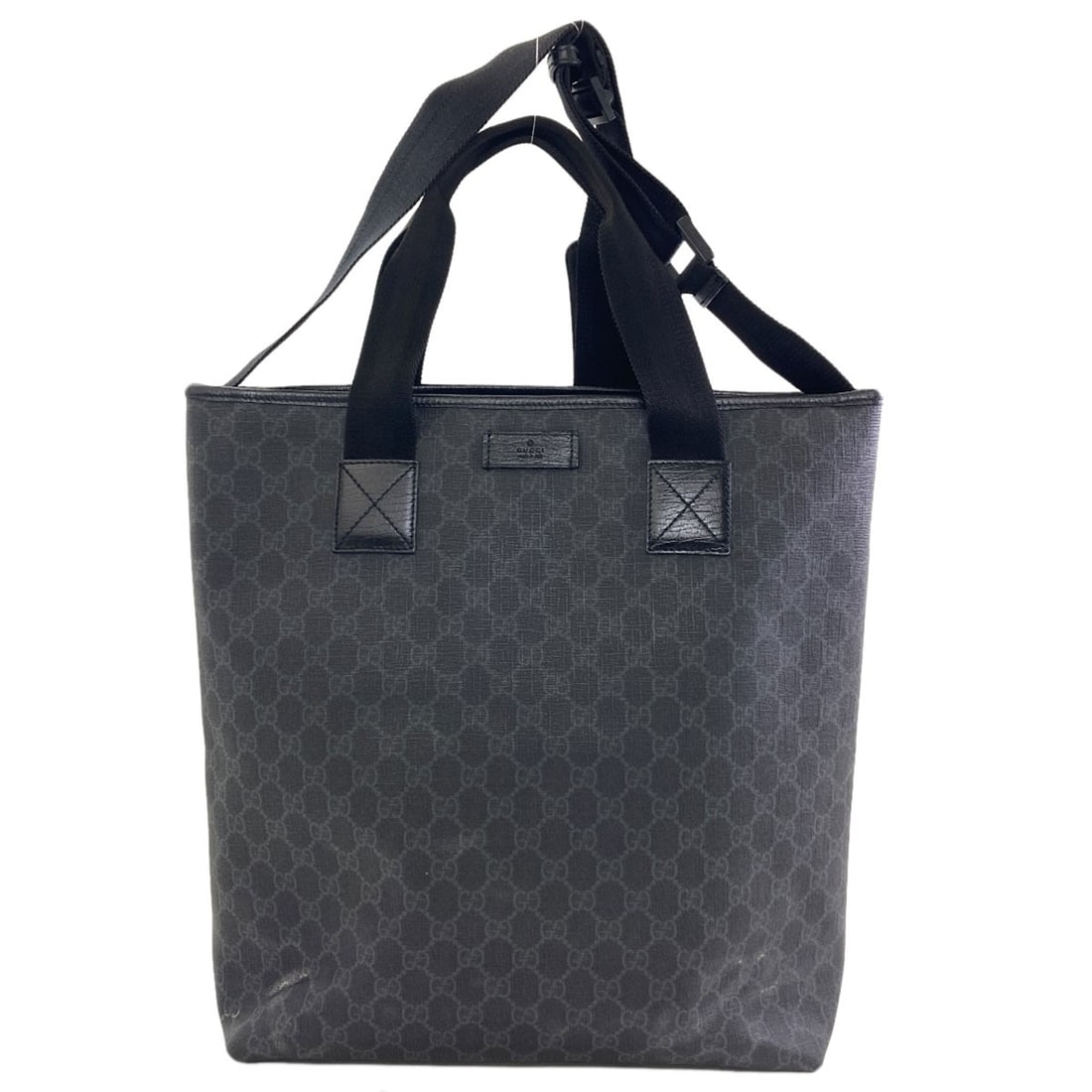 Gucci 162163 Gg Supreme 2Way Tote Bag Pvc: Gucci 162163 Gg Supreme 2Way Tote Bag Pvc Black PVC Gucci 162163 Gg Supreme 2Way Tote Bag. This tote bag features a signature and is made from PVC material, with an exterior color of black. The bag's 