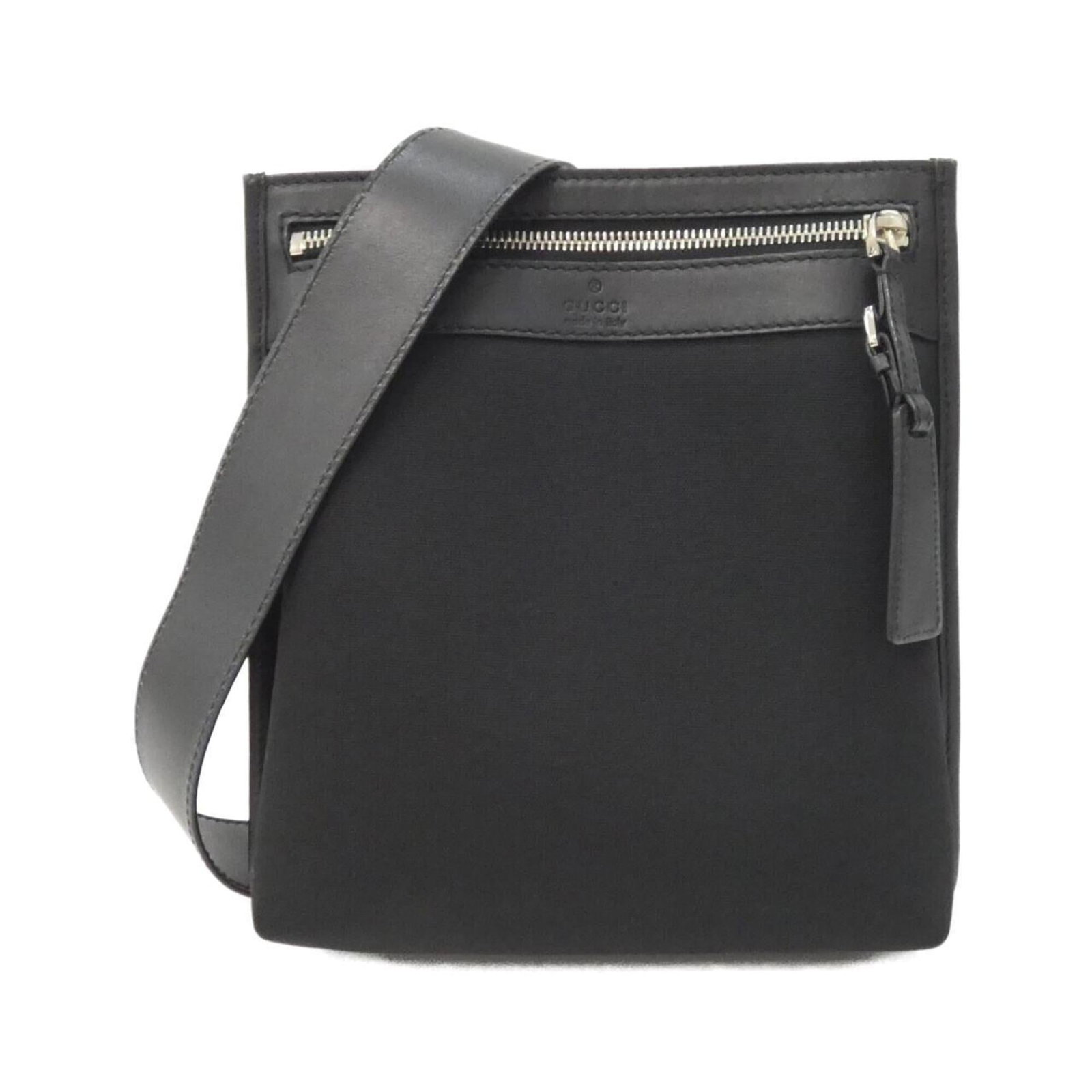 Shoulder Bag Nylon Gucci: Shoulder Bag Nylon Gucci Black Nylon Gucci Shoulder Bag, 23cm x 21cm x 5cm. This shoulder bag features a sleek design made from high-quality nylon material and boasts a classic black color. With its c