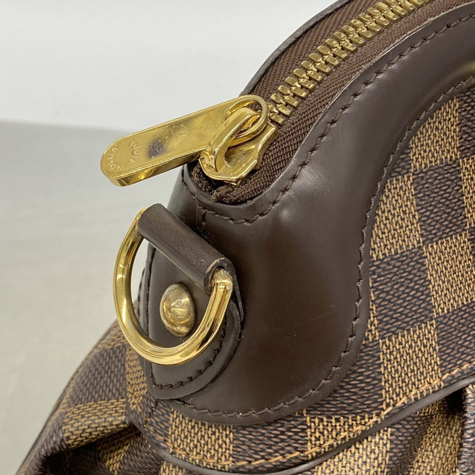 Louis Vuitton Handbag - 6