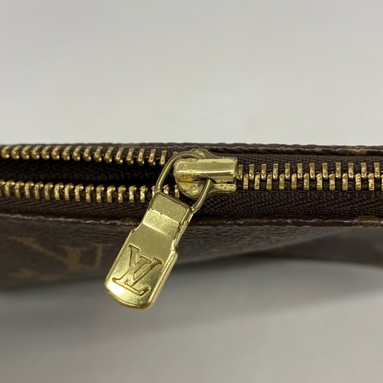 Vuitton Pouch Louis - 6