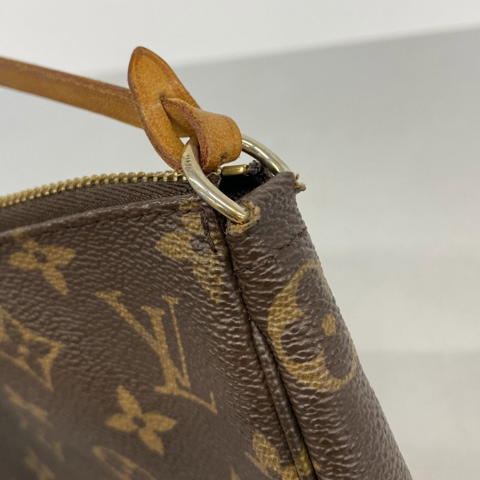 Vuitton Pouch Louis - 7