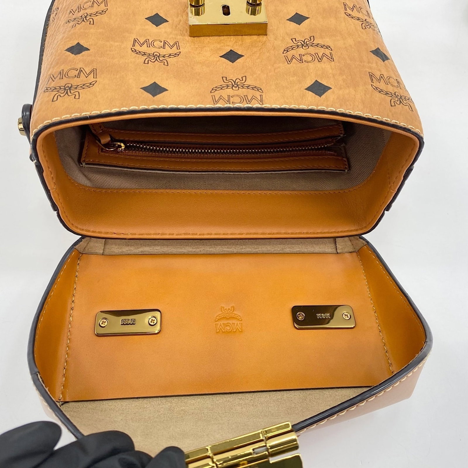 Shoulder bag McM - 12