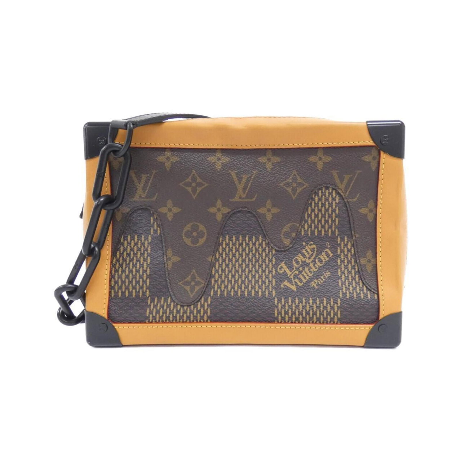 Shoulder bag coated canvas by Louis Vuitton: Shoulder bag coated canvas by Louis Vuitton Coated canvas by Louis Vuitton, featuring a classic design in brown. This shoulder bag measures 18cm x 25cm x 10cm and is made from high-quality coated canv