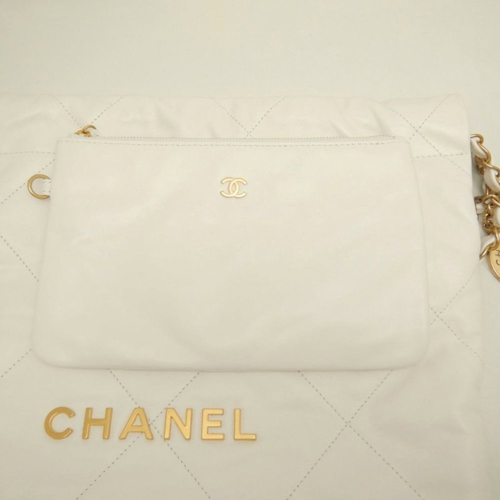 Leather Handbag Chanel - 17