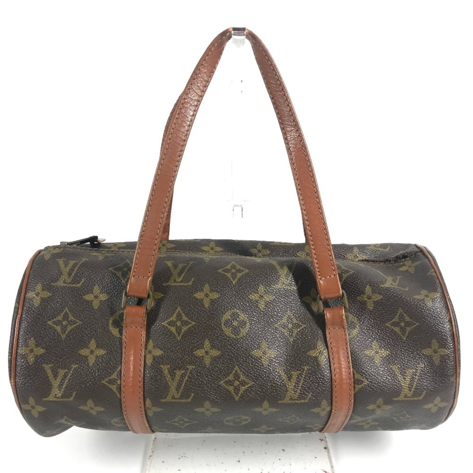 Shoulder bag Monogram Louis Vuitton: Shoulder bag Monogram Louis Vuitton Monogram Louis Vuitton Shoulder Bag - A timeless and iconic design from the renowned French fashion house. Crafted with high-quality materials, this bag features
