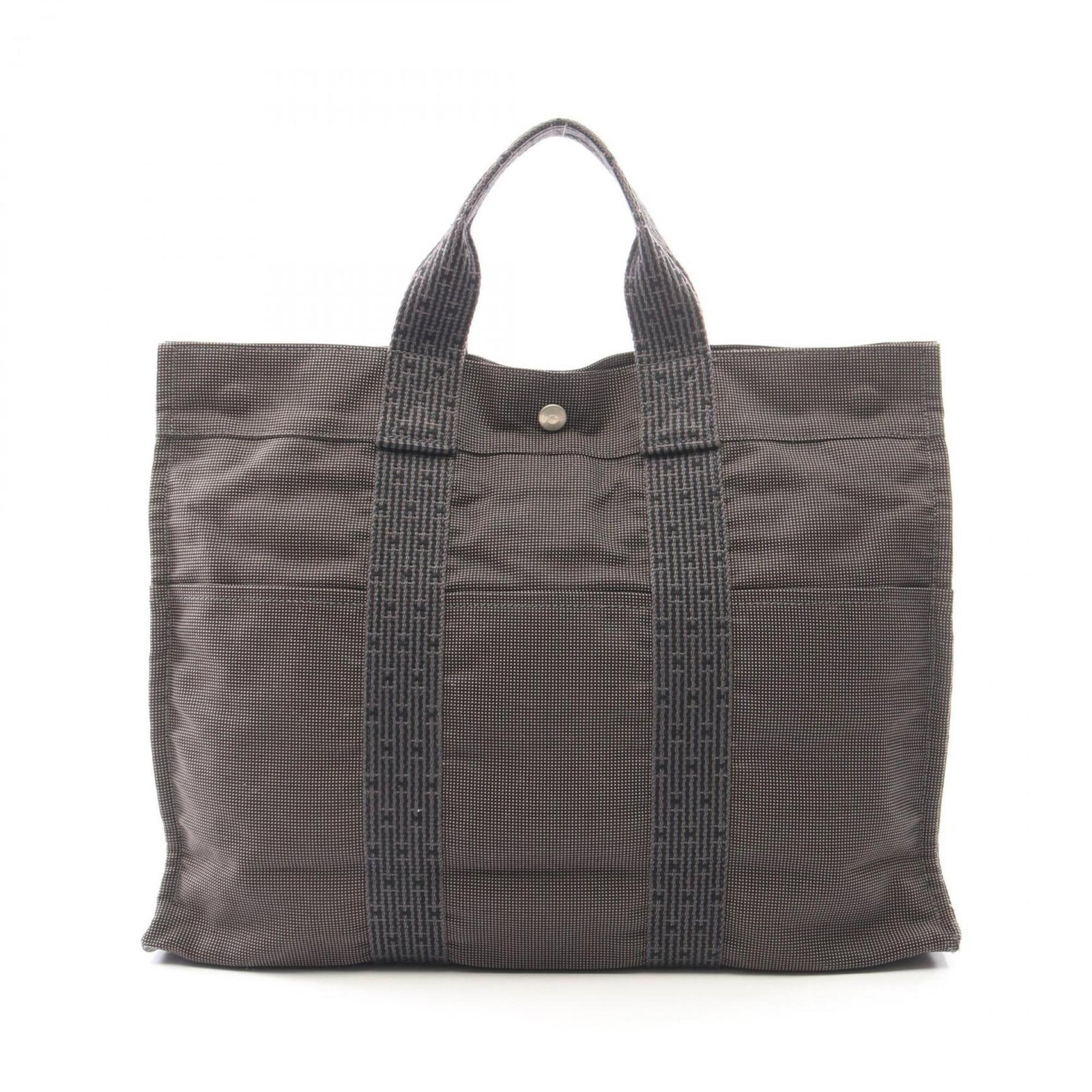Hermes handbag nylon canvas tote bag: Hermes handbag nylon canvas tote bag Nylon canvas tote bag from Hermes, featuring a classic gray color and durable construction. Measuring 32cm x 42cm x 11cm, it provides ample space for daily essenti