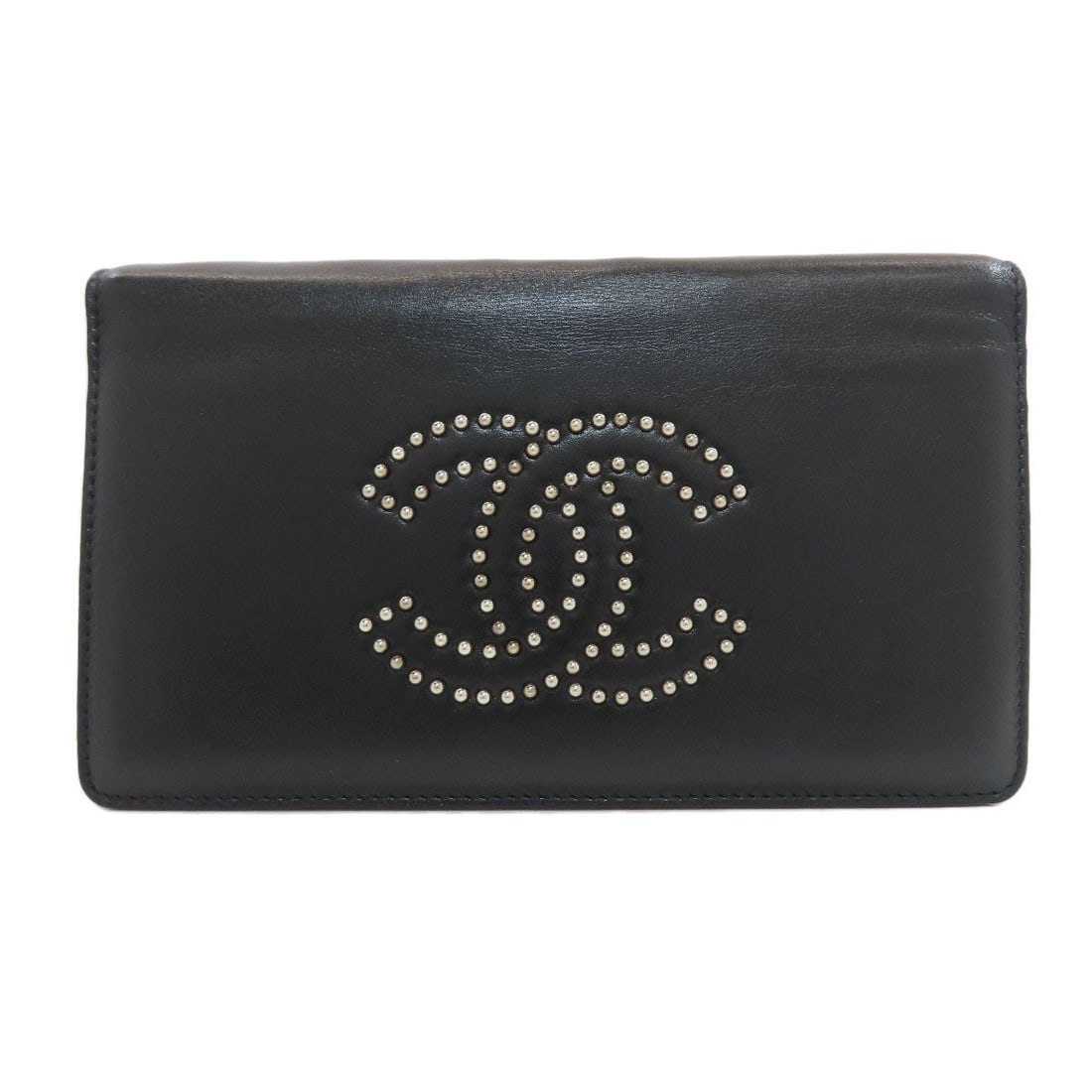 Chanel Coco Mark Studs Silverhardware Long Wallet (With Coin Pocket): Chanel Coco Mark Studs Silverhardware Long Wallet (With Coin Pocket) Black leather long wallet with coin pocket, featuring silver hardware and a serial seal. The sleek design and understated elegance 