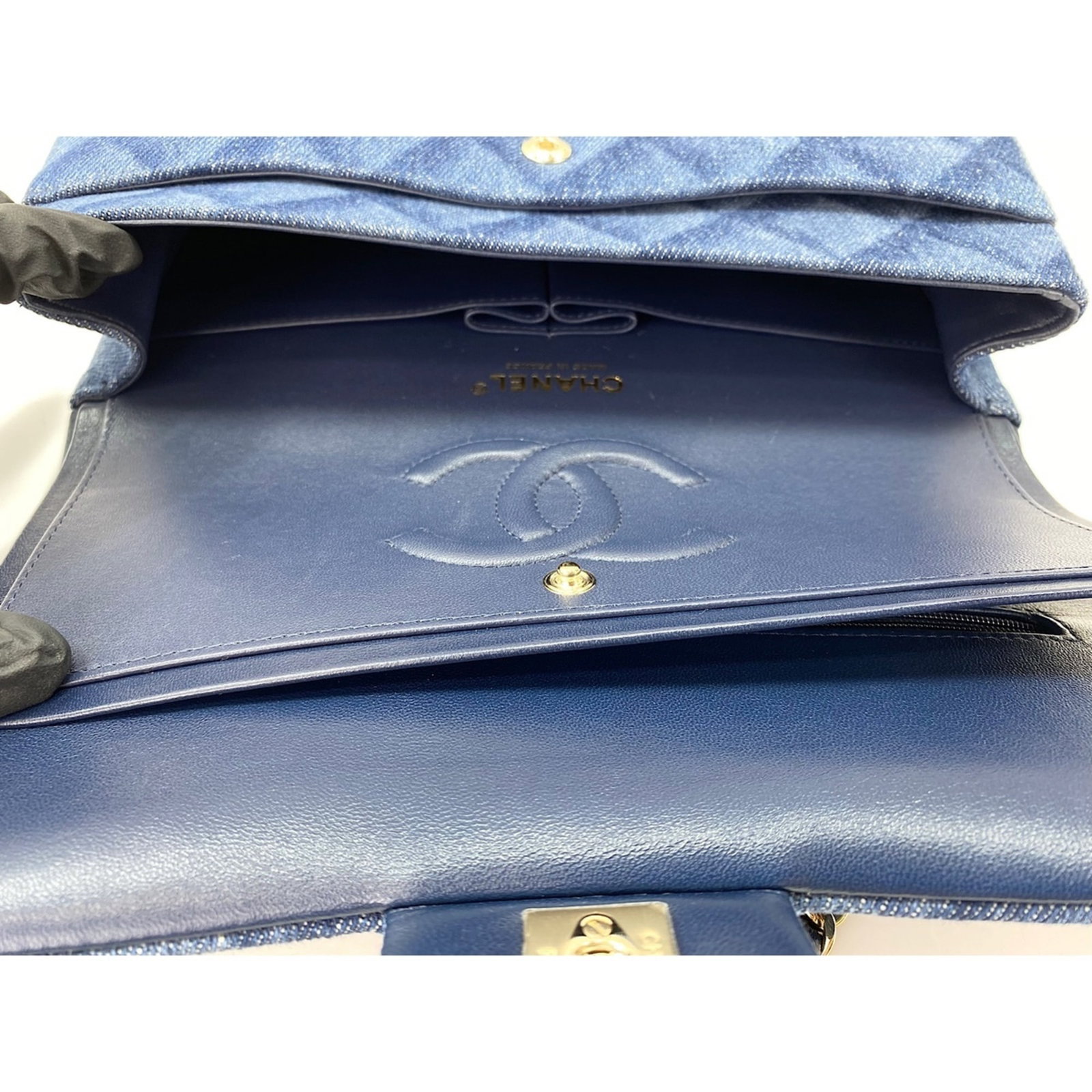 Shoulder Bag by Chanel - 12