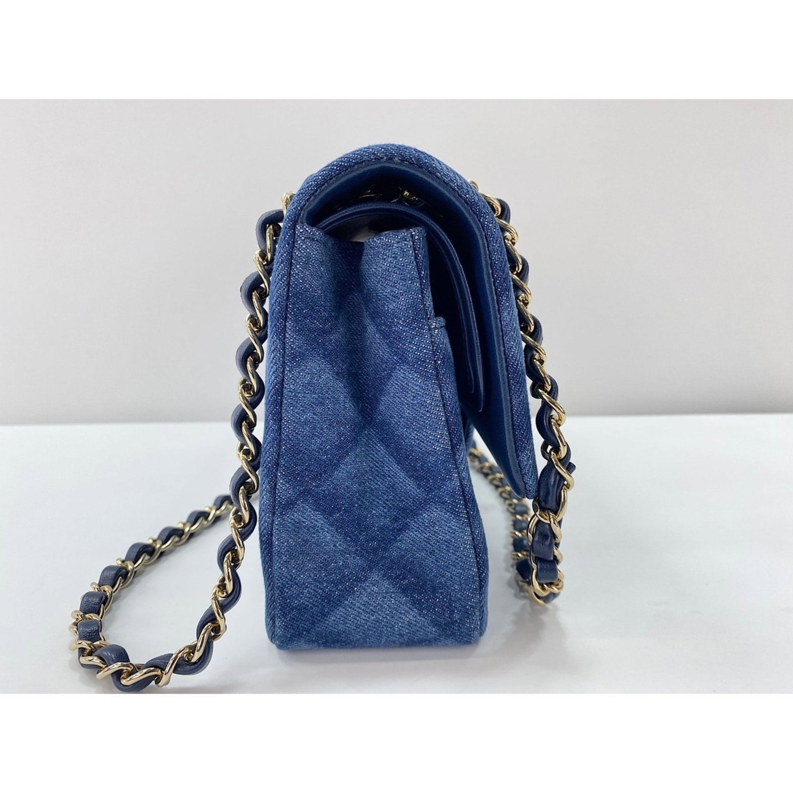 Shoulder Bag by Chanel - 5