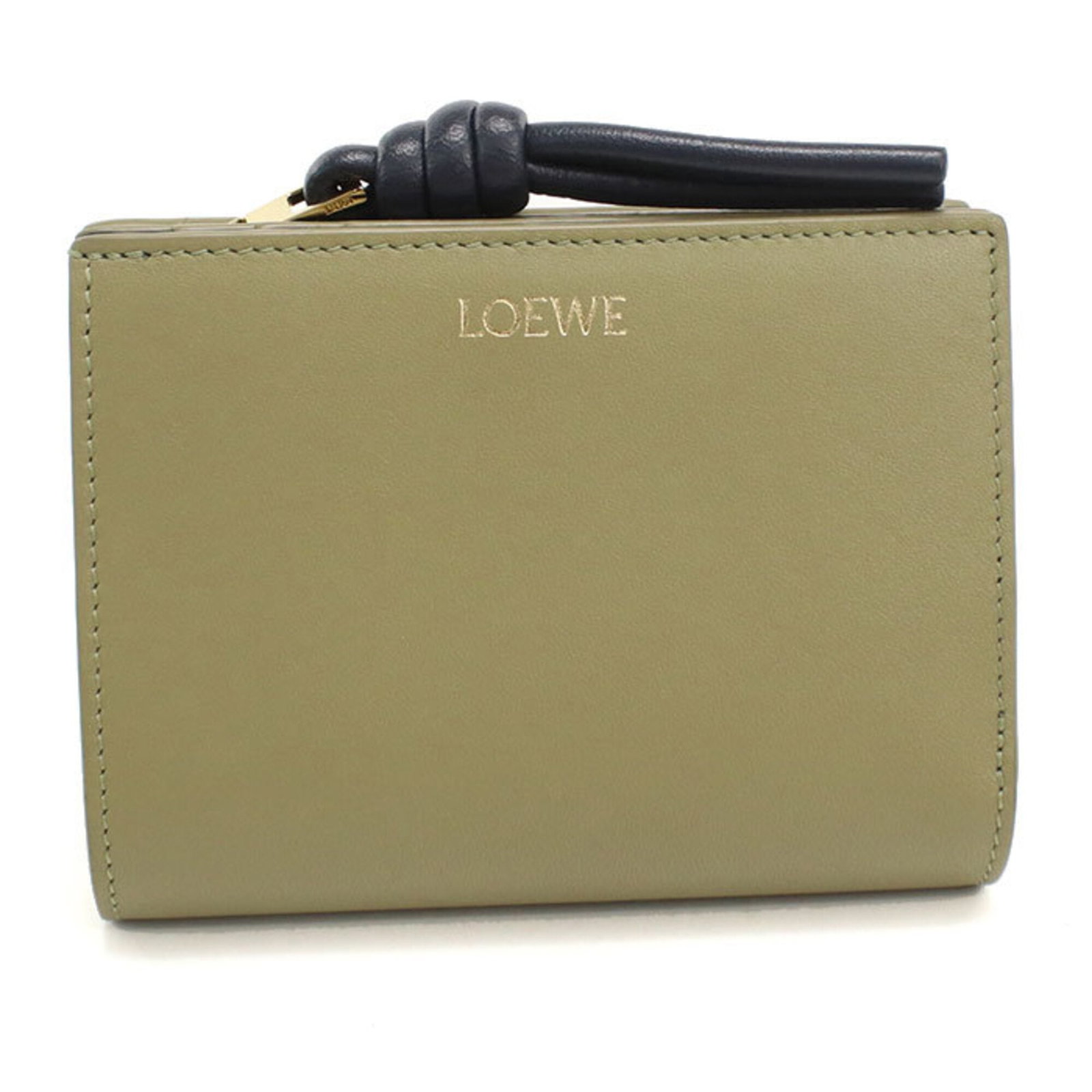 Loewe Wallet Bi Fold: Loewe Wallet Bi Fold The Loewe Wallet Bi Fold features a classic design with a khaki color, measuring 8.5cm x 11.5cm x 2.5cm. This bi-fold wallet is crafted from high-quality materials and bears the