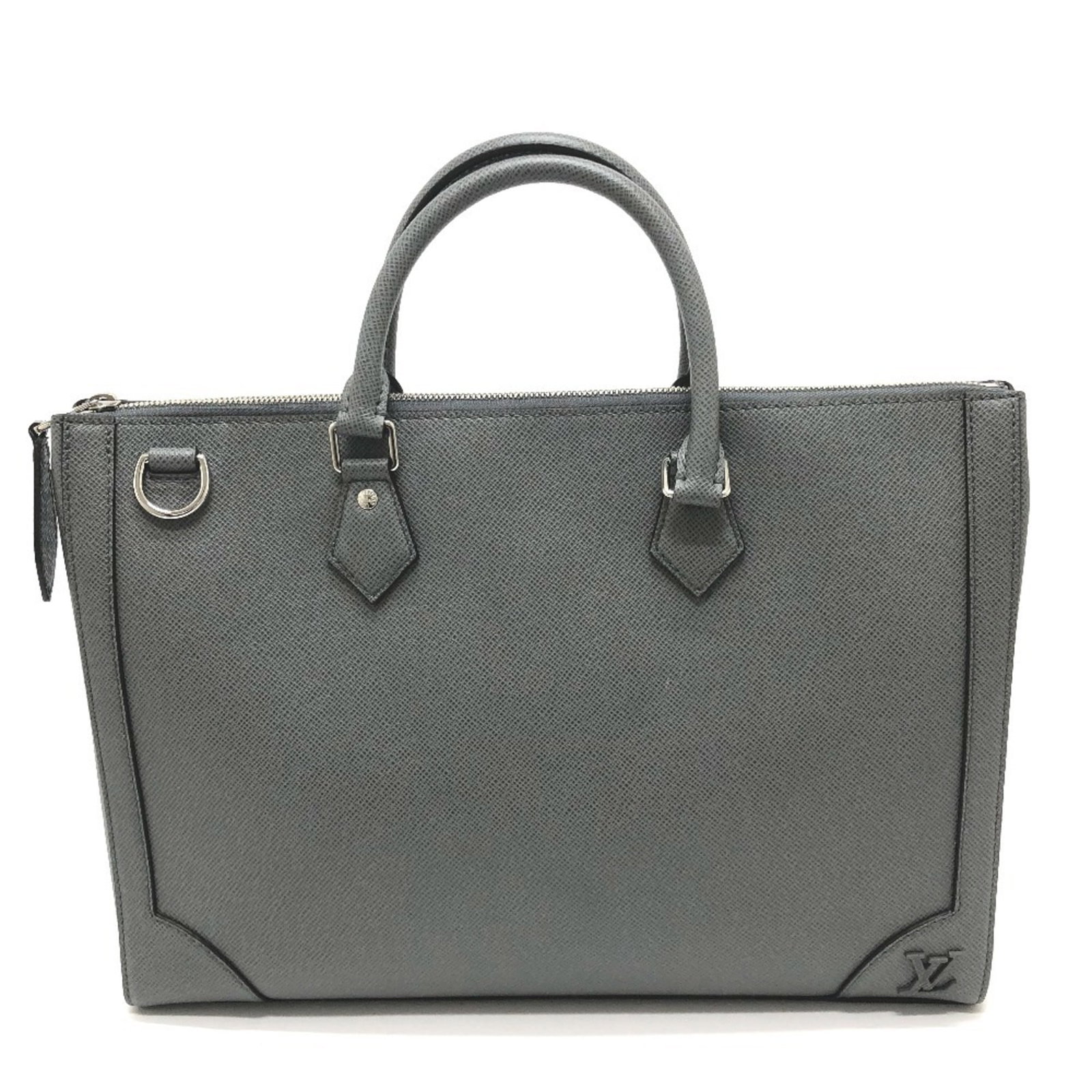 Taiga leather briefcase by Louis Vuitton (1 of 15)
