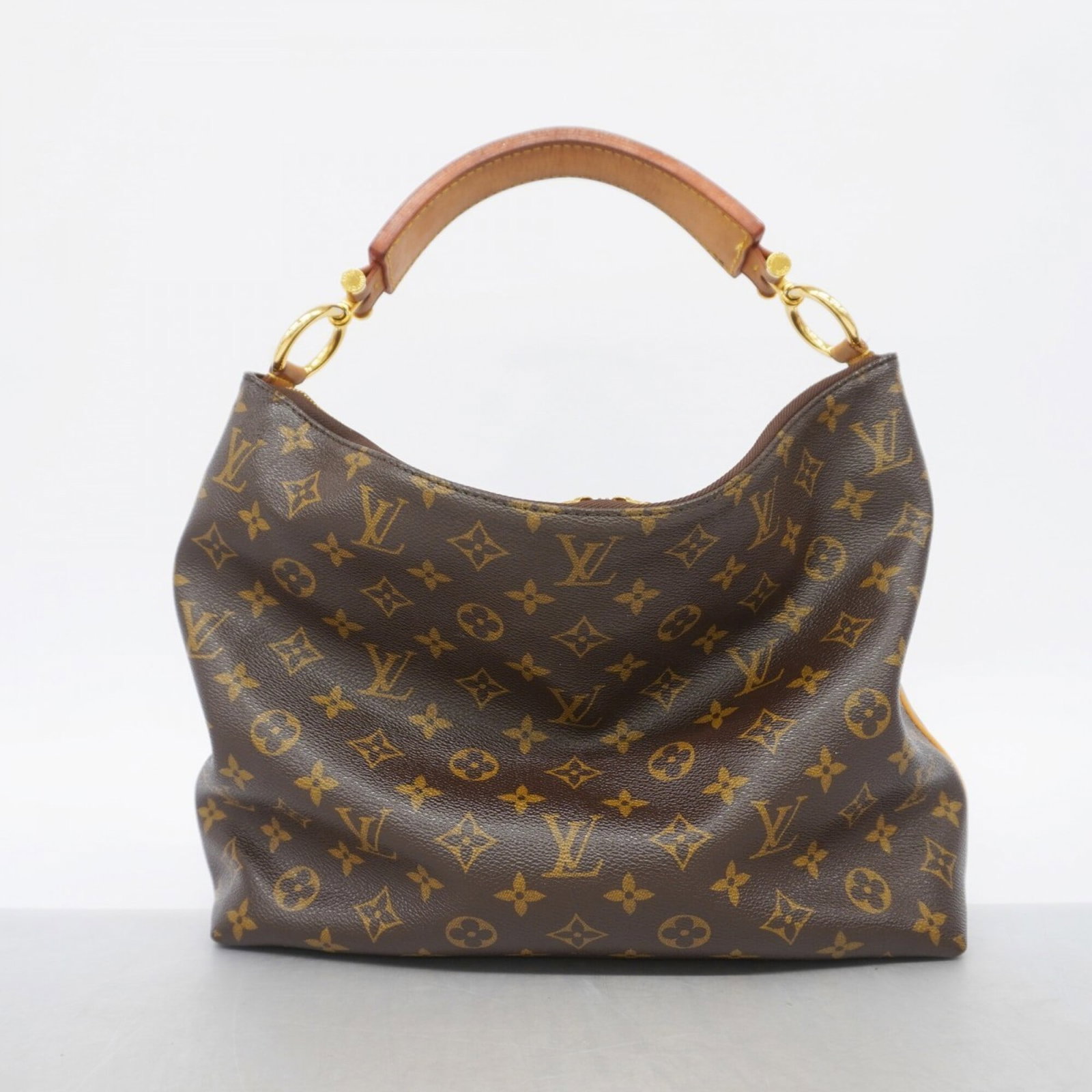 Louis Vuitton Handbag - 11