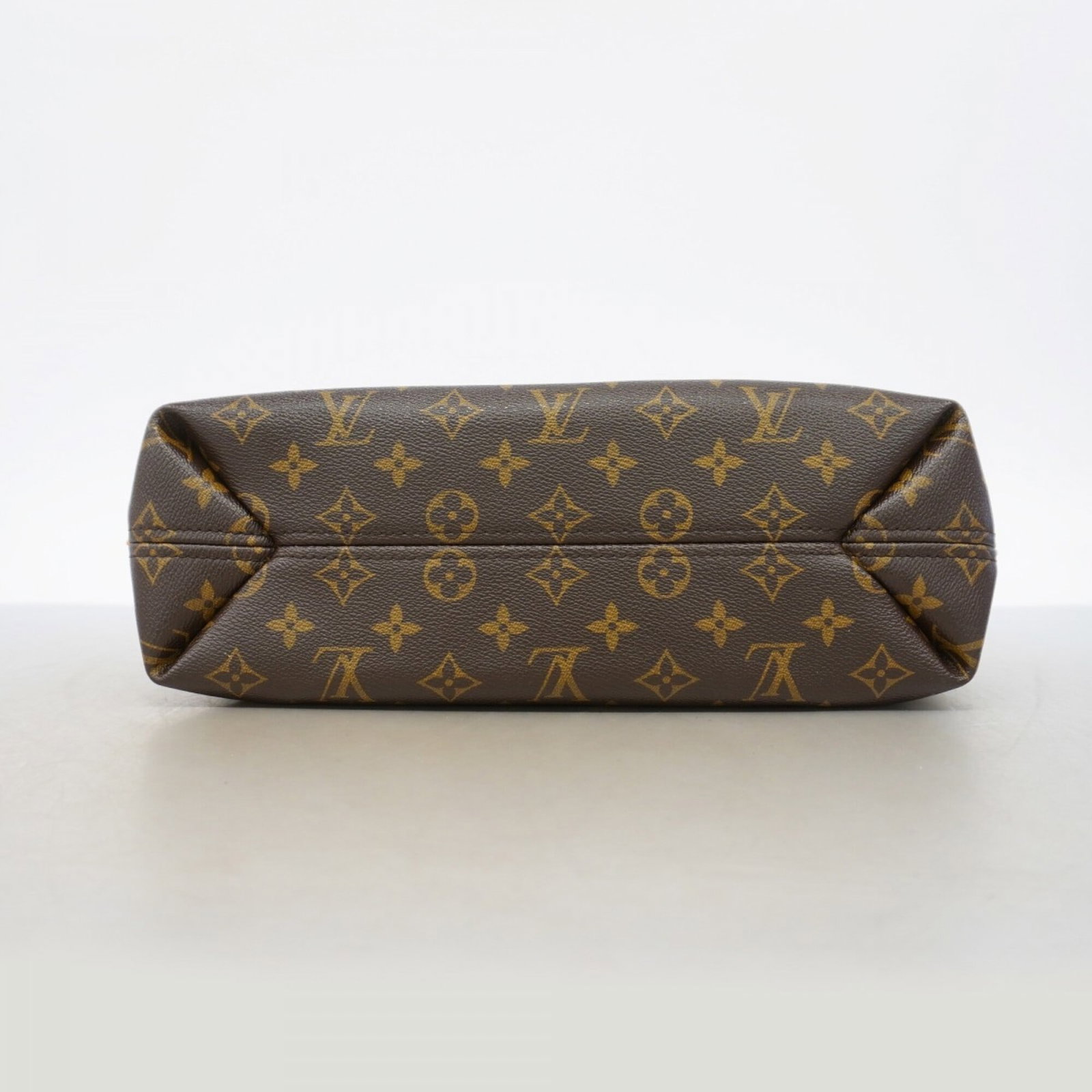 Louis Vuitton Handbag - 3