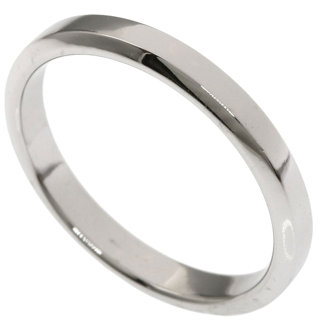 Van Cleef & Arpels Tour Rouge Marriage Ring Platinum Pt950: Van Cleef & Arpels Tour Rouge Marriage Ring Platinum Pt950 Van Cleef & Arpels Tour Rouge Marriage Ring Platinum Pt950 features a striking silver exterior and platinum PT950 material, making it a