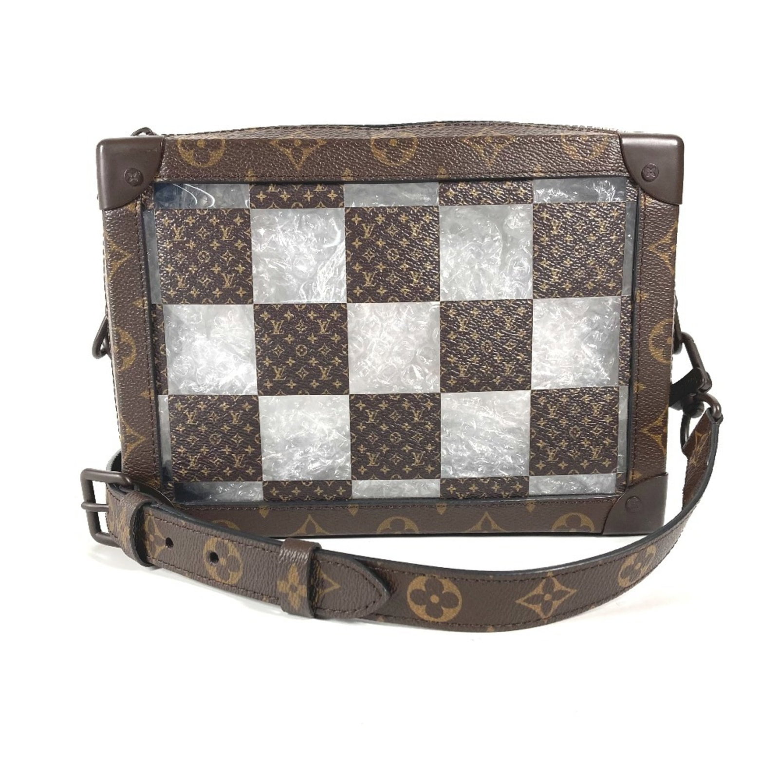 Louis Vuitton canvas pvc pochette shoulder clutch bag: Louis Vuitton canvas pvc pochette shoulder clutch bag Canvas and PVC pochette shoulder clutch bag from Louis Vuitton, featuring a classic design in brown color. The bag measures 18cm x 25cm x 10cm