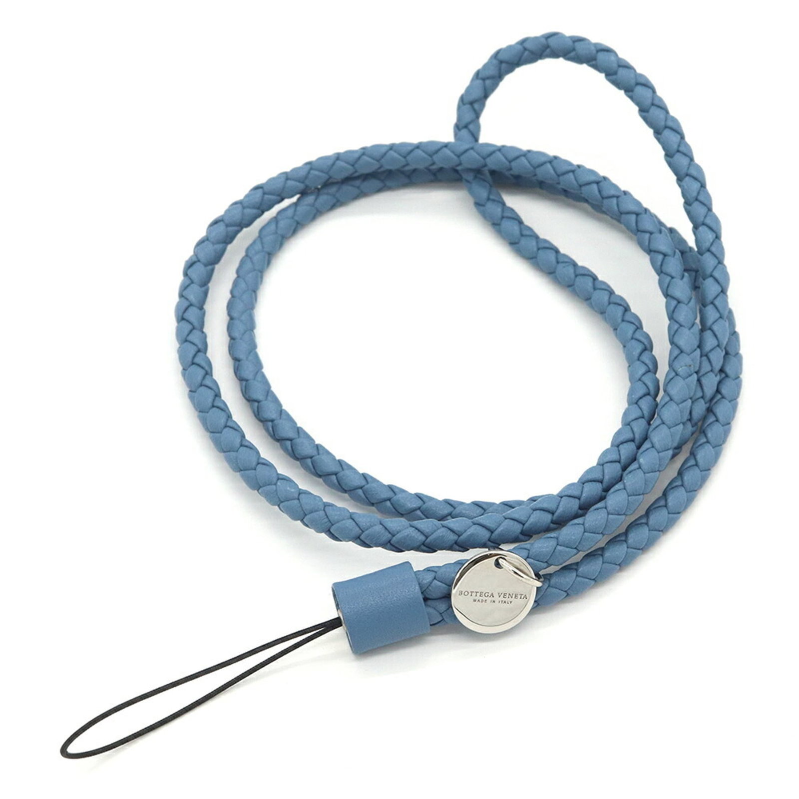 Veneta Bottega Intrecciato Strap Neck Leather Light Blue For Smartphones.: Veneta Bottega Intrecciato Strap Neck Leather Light Blue For Smartphones. Black and light blue interlocking strap leather for smartphones, bearing the signature of Bottega Veneta. The strap measures