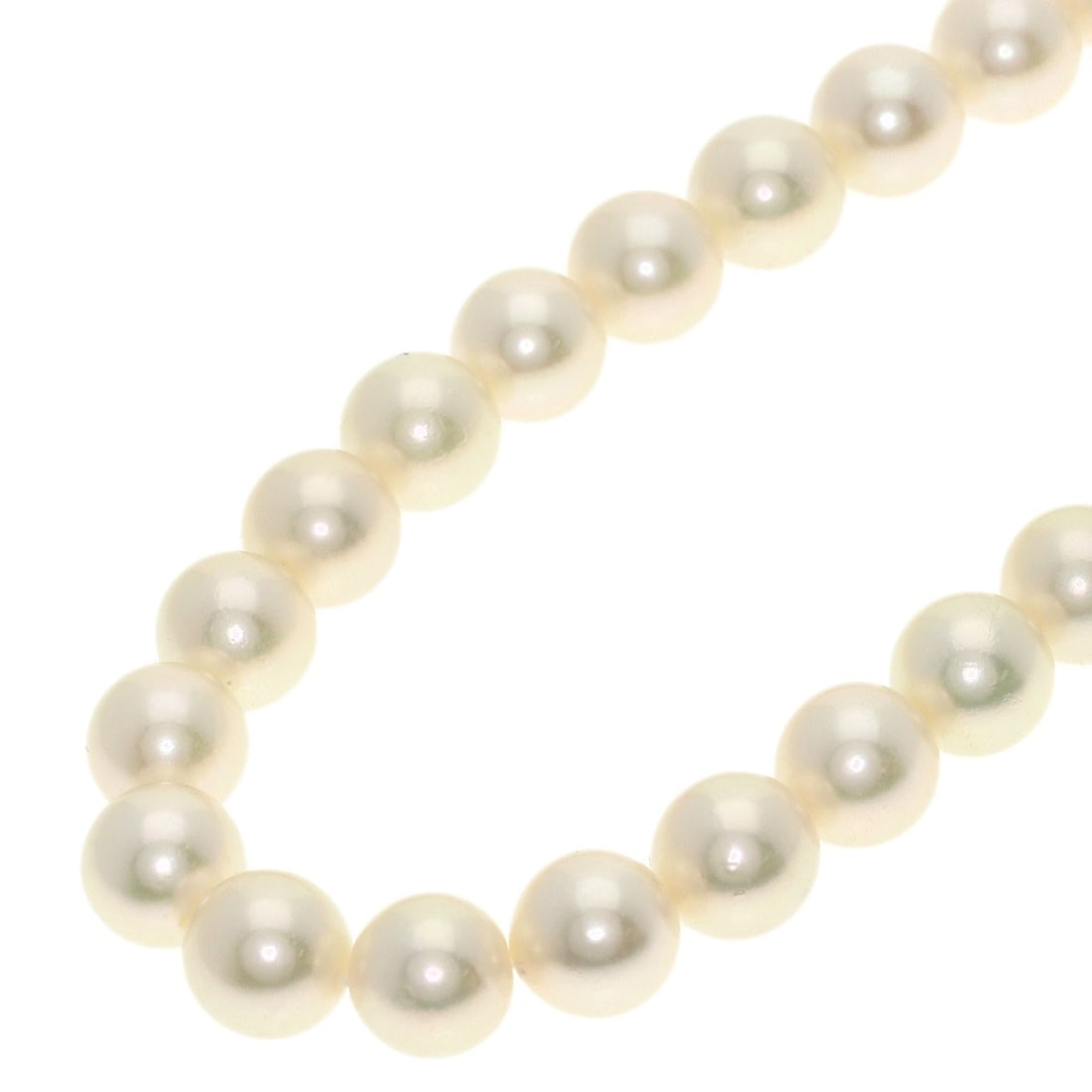 Pearl Necklace Silver By Tasaki: Pearl Necklace Silver By Tasaki Tasaki's silver pearl necklace boasts a classic design with a timeless white color and elegant 16.3-inch length, perfect for everyday wear. The necklace features