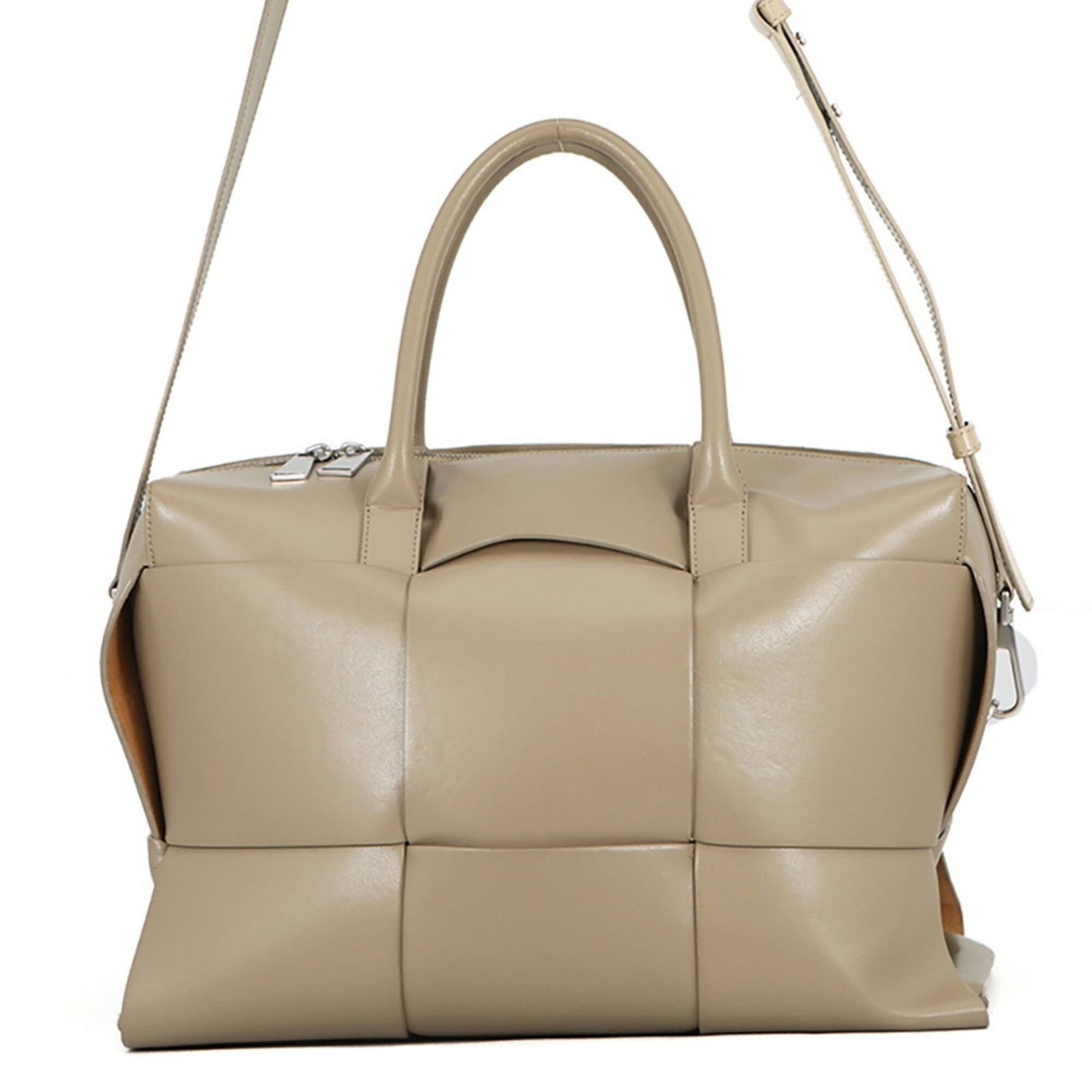 Handbag Leather Bottega Veneta Shoulder Bag: Handbag Leather Bottega Veneta Shoulder Bag Grayish leather shoulder bag from Bottega Veneta, featuring silver hardware and a classic design. Made in Italy with high-quality materials, this timeless
