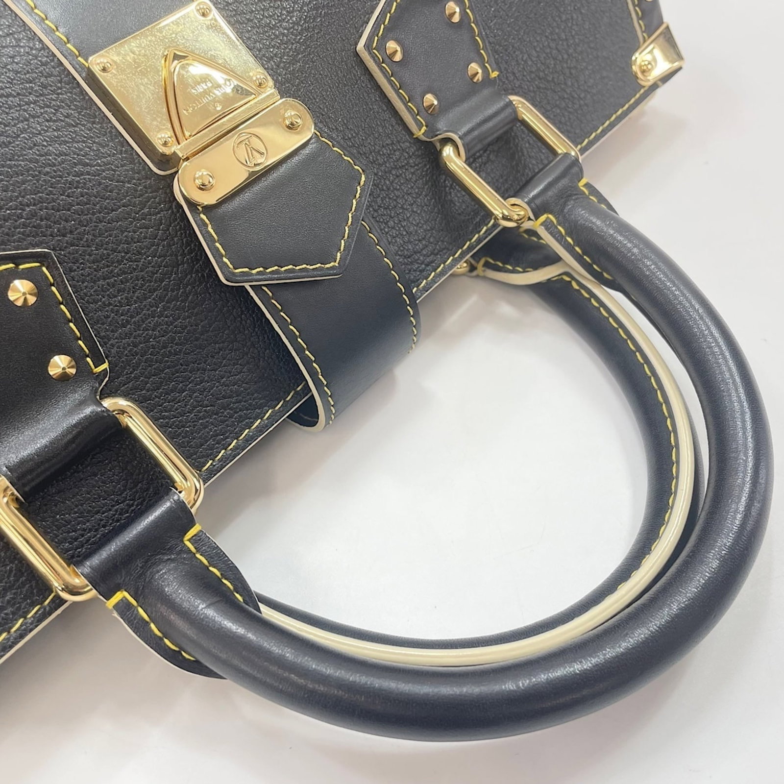 Louis Vuitton Handbag - 10