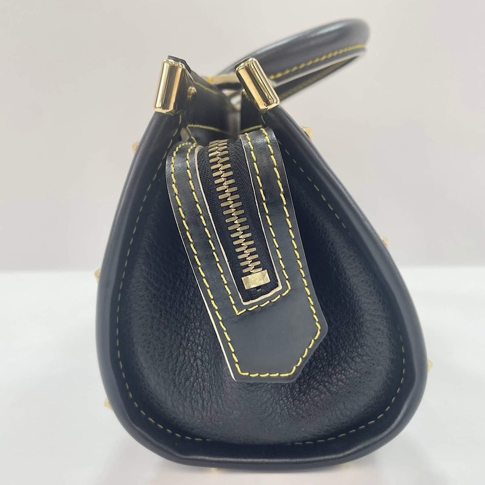 Louis Vuitton Handbag - 6