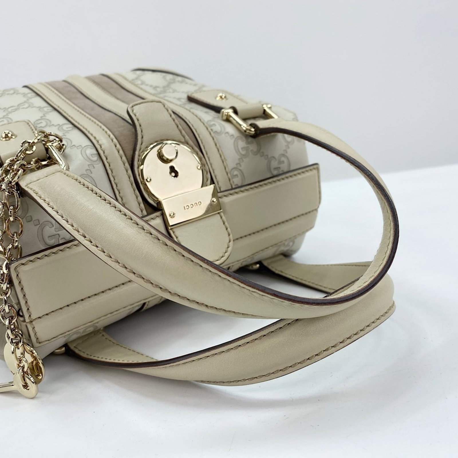 Handbag by Gucci - 10