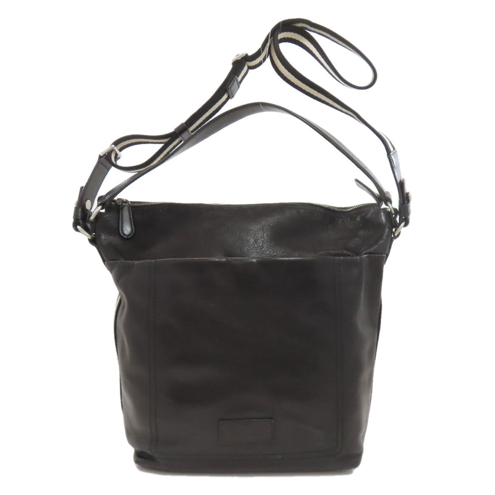 Bally Tote Bag Leather: Bally Tote Bag Leather This black leather tote bag from Bally features clean lines and a classic design, making it a versatile accessory for everyday use. Measuring 34cm x 37cm x 12cm, its compact