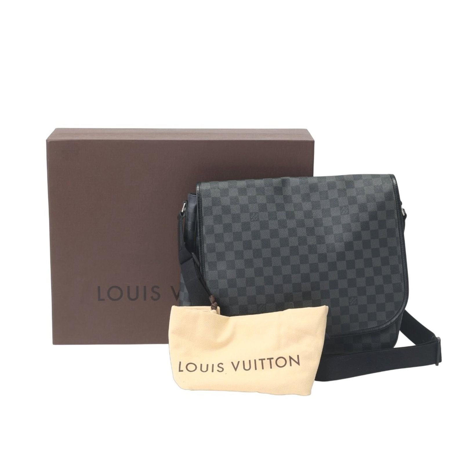 Louis Vuitton Shoulder Bag Damier Graphite: Louis Vuitton Shoulder Bag Damier Graphite Damier Graphite, the iconic Louis Vuitton pattern, adds a touch of sophistication to this sleek shoulder bag. Made from high-quality materials and crafted
