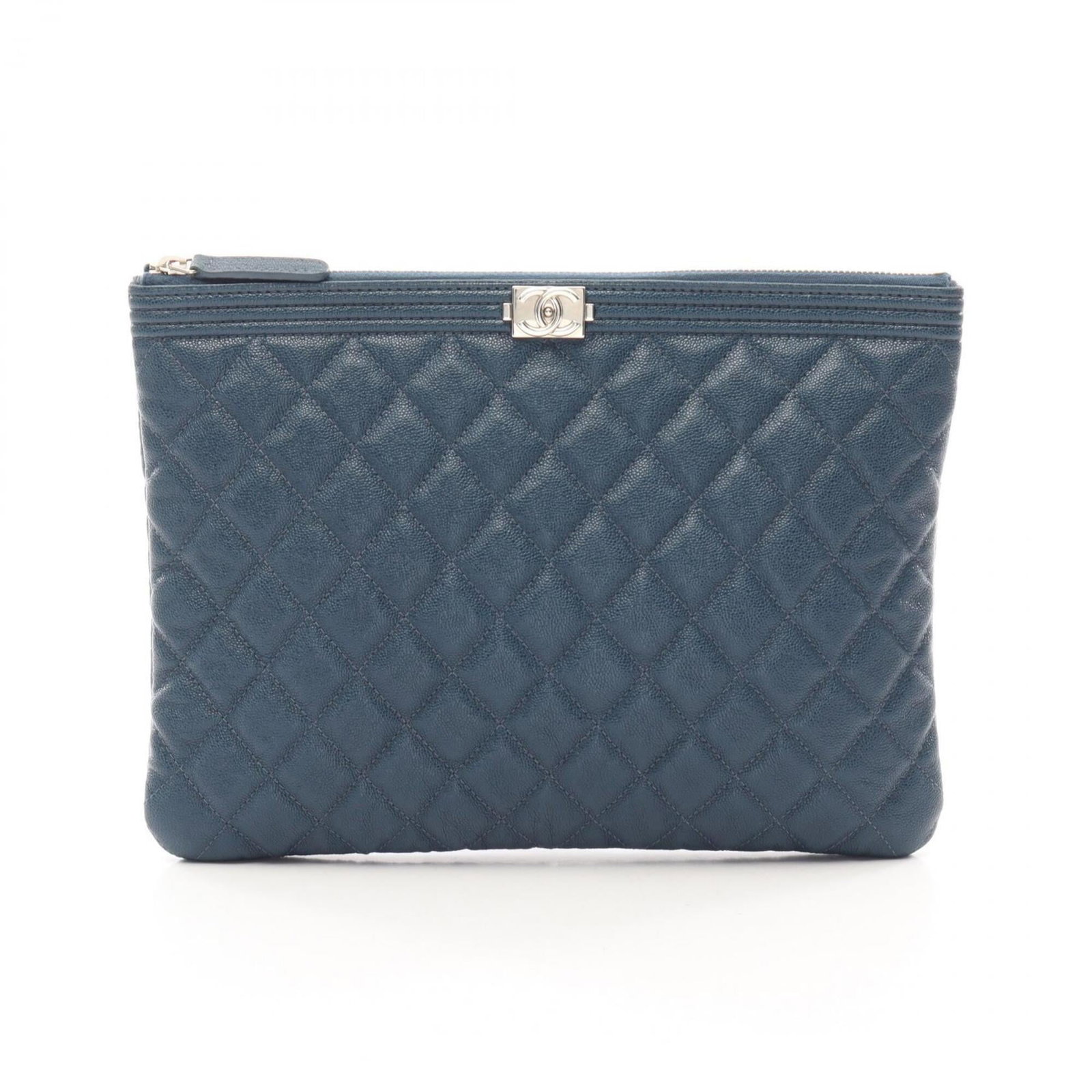 Chanel Clutch Bag Handbag Grained Calfskin: Chanel Clutch Bag Handbag Grained Calfskin Navy Grained Calfskin Clutch Bag from Chanel, featuring a classic design with clean lines and timeless elegance. Measuring 20cm x 26.5cm x 1cm, this stylish 
