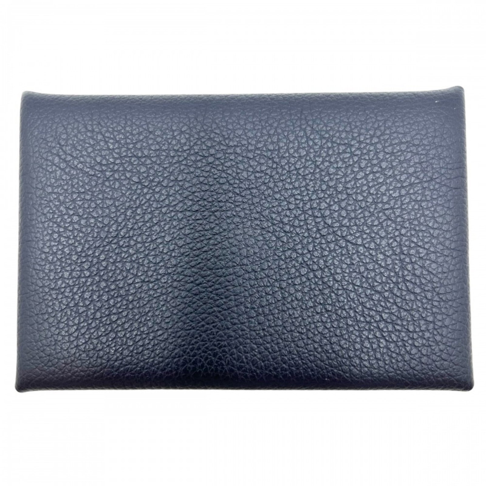 Hermes Coin Purse/ Coin Case Epsom Leather: Hermes Coin Purse/ Coin Case Epsom Leather Epsom leather craftsmanship shines in this navy Hermes coin purse/coin case, measuring 7cm x 10cm x 1cm. The classic design features a subtle size and sleek 