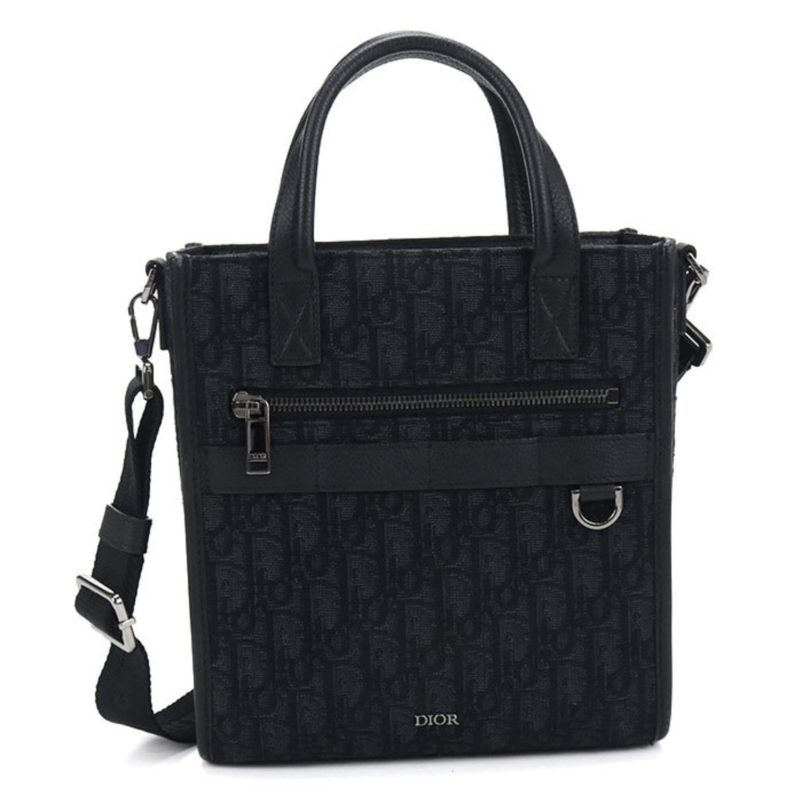 Jacquard bag Dior Christian tote: Jacquard bag Dior Christian tote Jacquard bag Dior Christian tote features intricate designs and a sophisticated black color. Made from high-quality materials, this Italian-made tote boasts gunmetal h