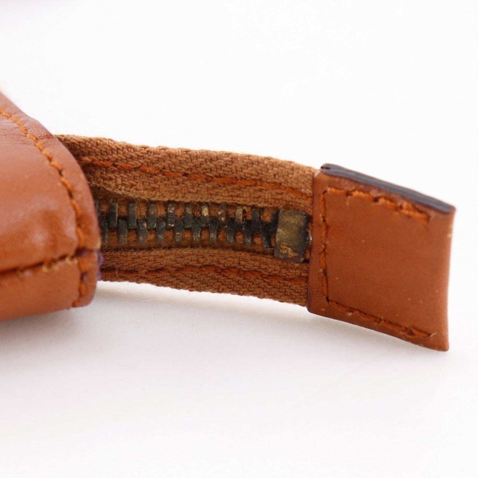 Gucci pouch leather - 11