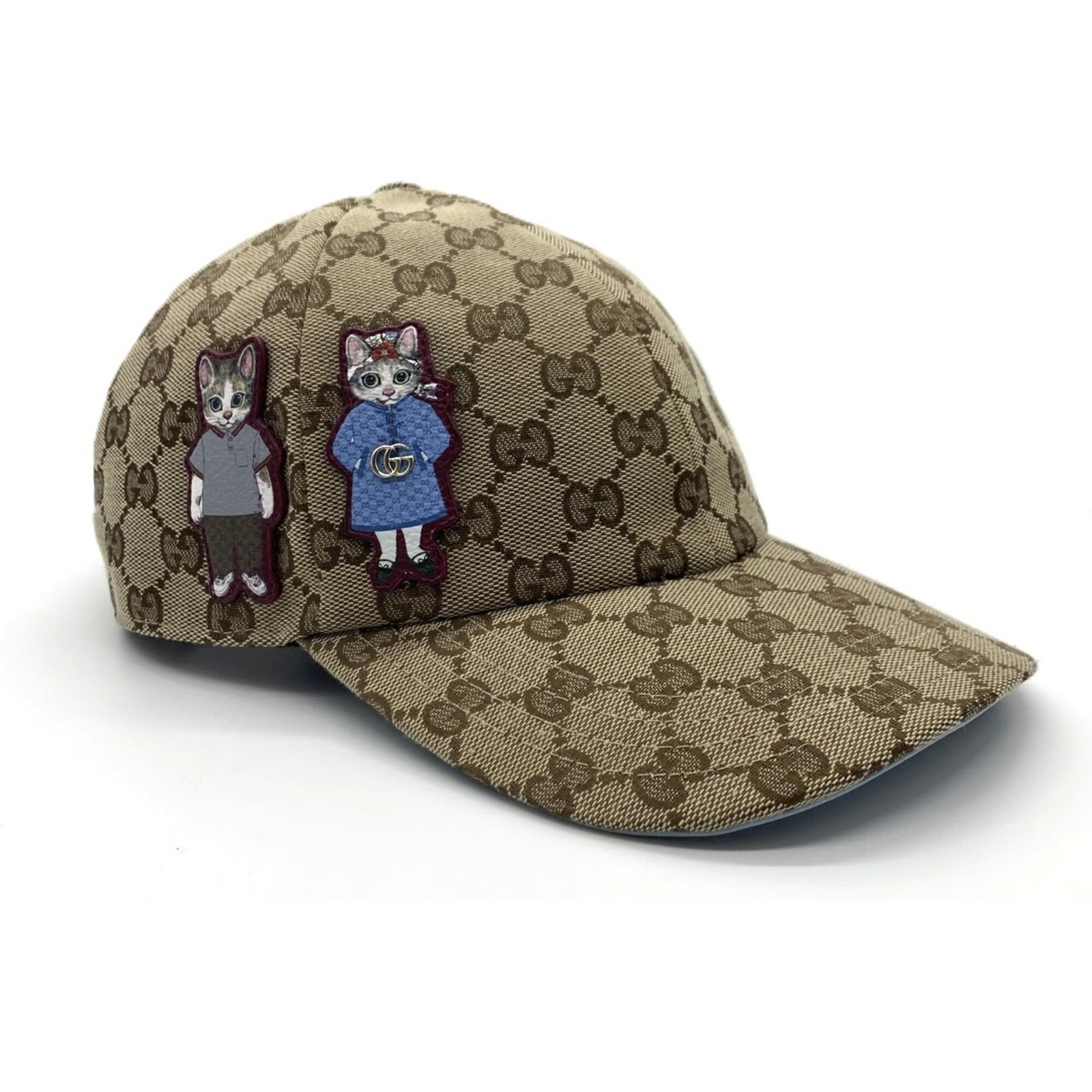 Canvas Baseball Cap Gucci: Canvas Baseball Cap Gucci GG canvas construction gives this Gucci baseball cap its classic, timeless look. The khaki color and 57cm circumference make it a versatile accessory for everyday wear. A sig
