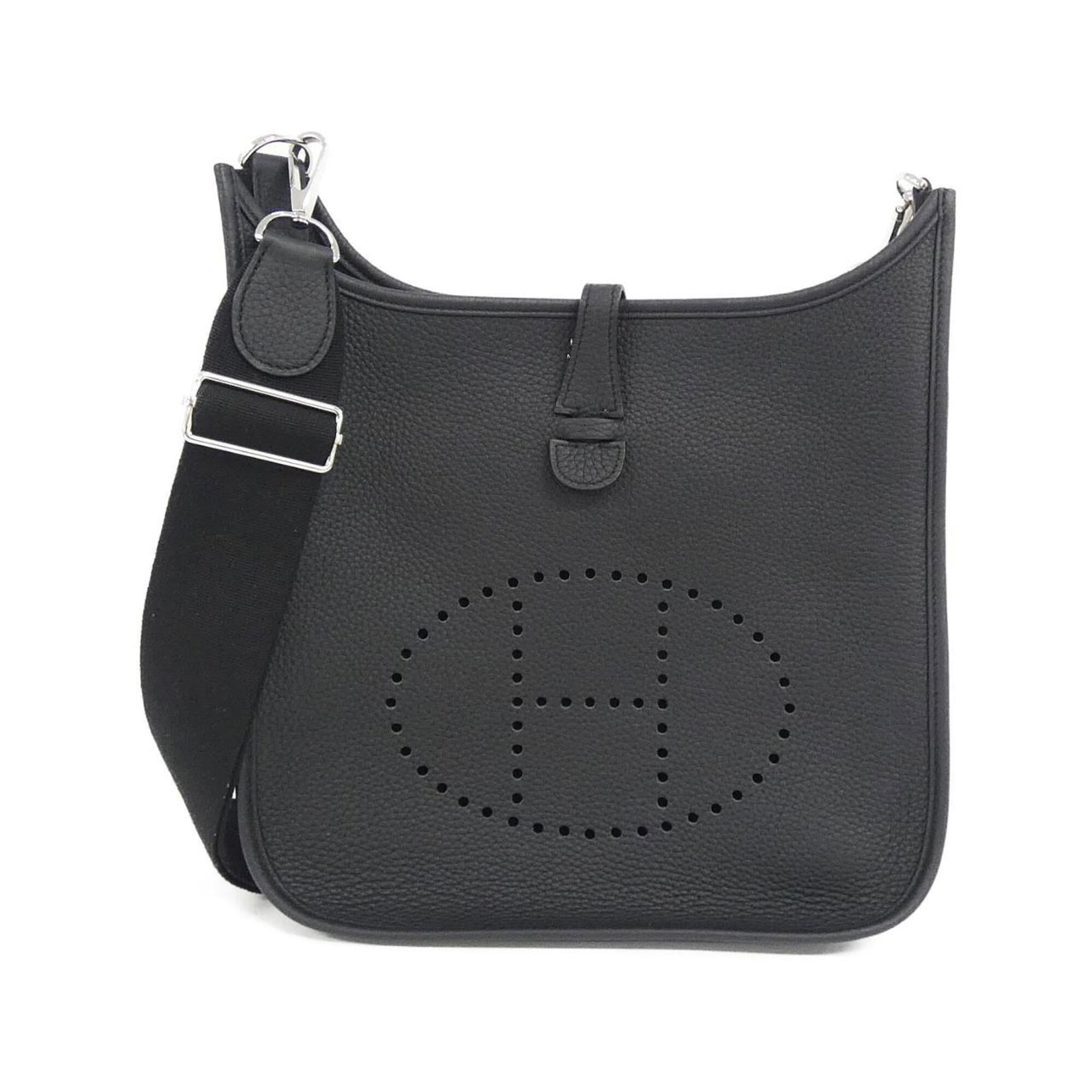 Clemence Taurillon Leather Shoulder Bag Hermes: Clemence Taurillon Leather Shoulder Bag Hermes Taurillon clemence leather gives this black shoulder bag its distinctive look and feel, while silver hardware adds a touch of elegance. Measuring 29cm x 