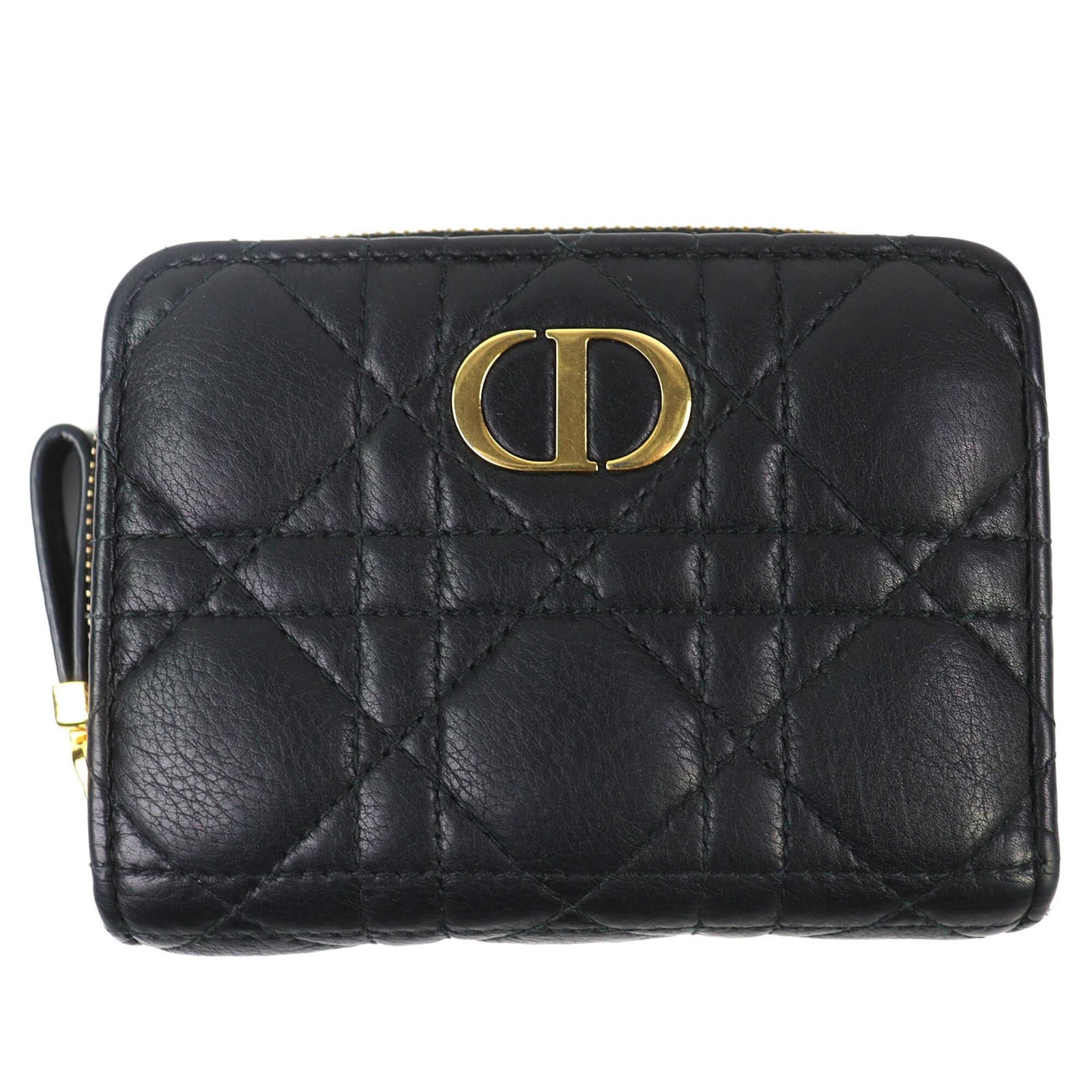 Dior Wallet Bi fold Leather: Dior Wallet Bi fold Leather Black Dior Wallet Bi Fold Leather, made from high-quality Italian leather, features a sleek bi-fold design with precise measurements at 9cm x 12.5cm / 3.54'' x 4.92''. The