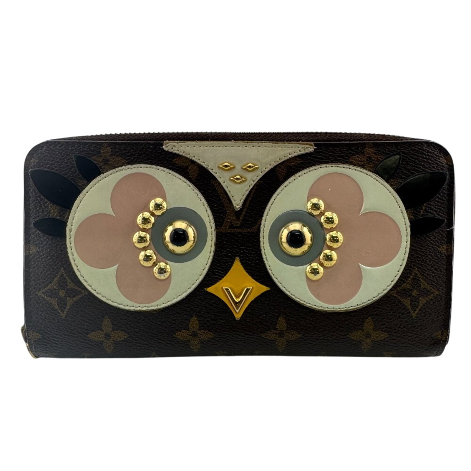 Louis Vuitton bi fold monogram wallet: Louis Vuitton bi fold monogram wallet The Louis Vuitton bi-fold monogram wallet boasts its iconic brown and pink monogram pattern, adding a touch of timeless elegance to any outfit. Made from high-qua
