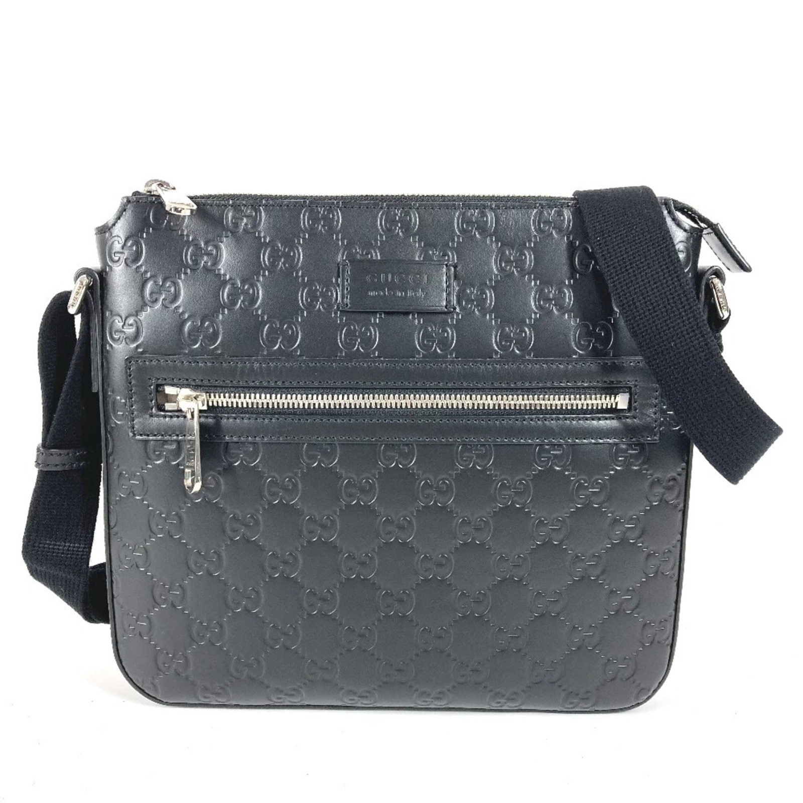 Pochette Bag Gucci Shoulder: Pochette Bag Gucci Shoulder Item Specifics: Brand: Gucci Country of Origin: Italy MPN: 406410 Type: Pochette, Shoulder bag Color: Black Gender: Men,Women Size (HxWxD): 23cm x 25.5cm x 3cm / 9.05'' x 1