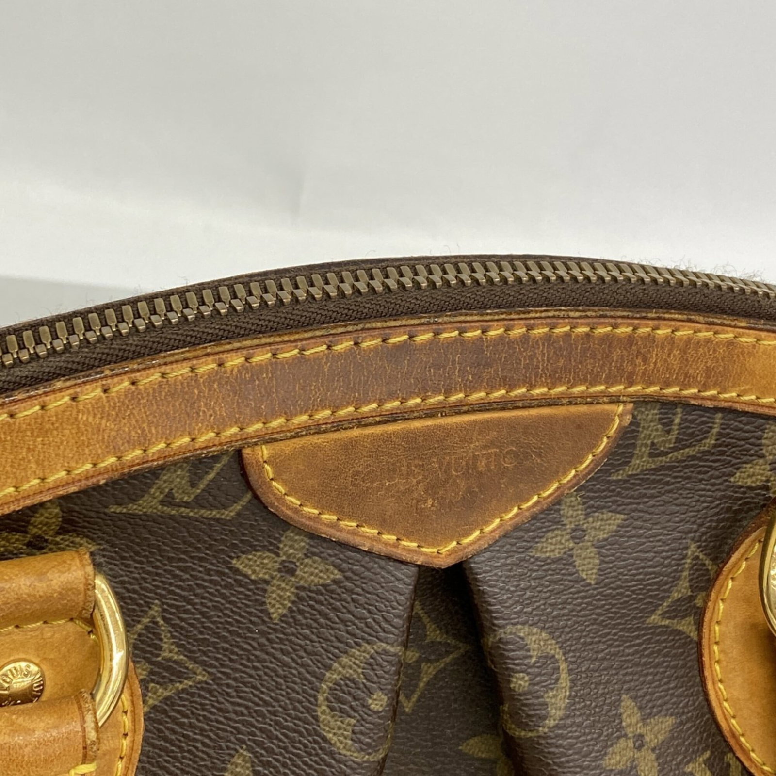 Louis Vuitton Handbag - 10