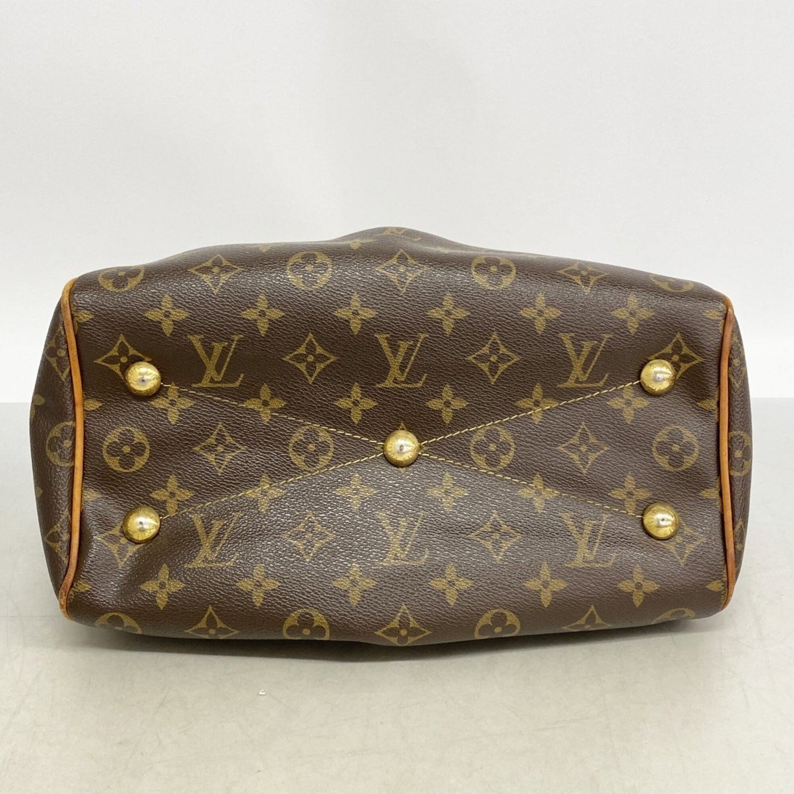 Louis Vuitton Handbag - 3