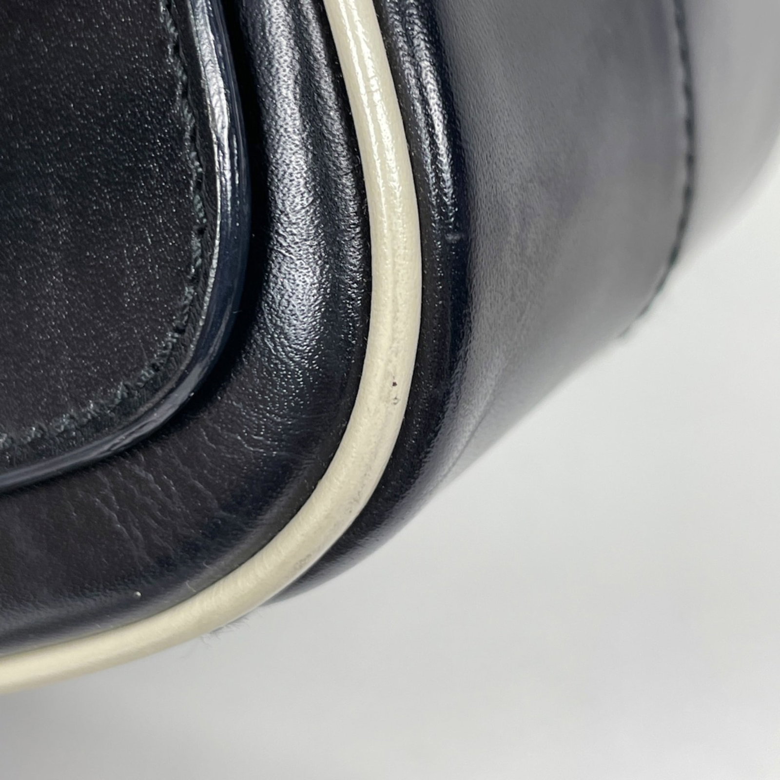 Handbag leather by Prada - 3